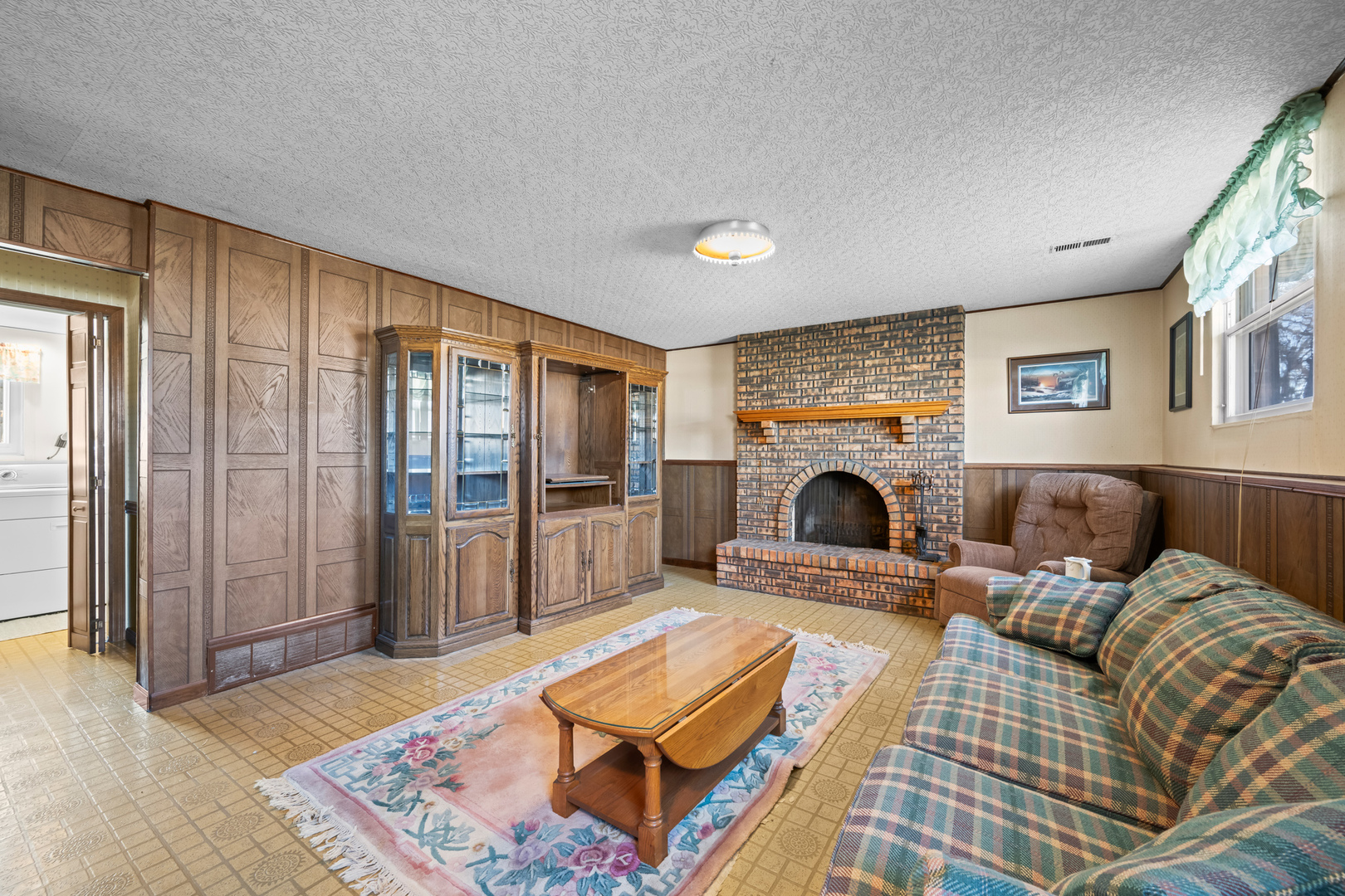 997 N PLUM GROVE Road, Palatine, IL 60067