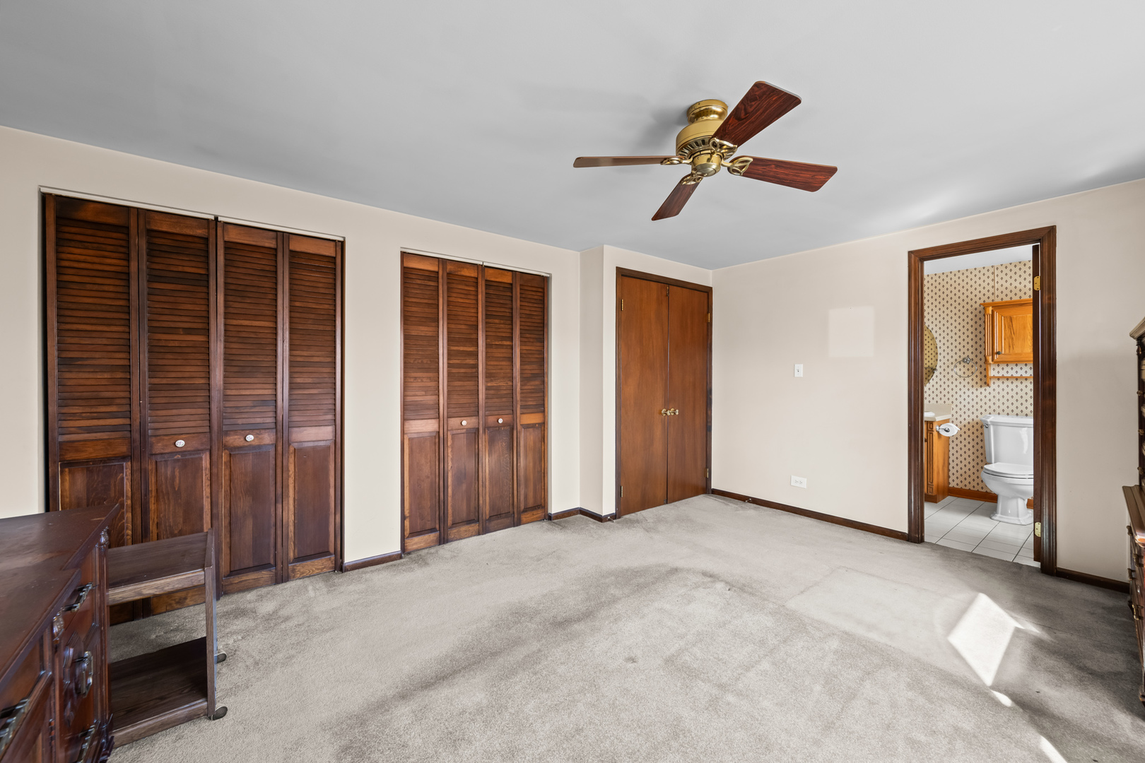 997 N PLUM GROVE Road, Palatine, IL 60067