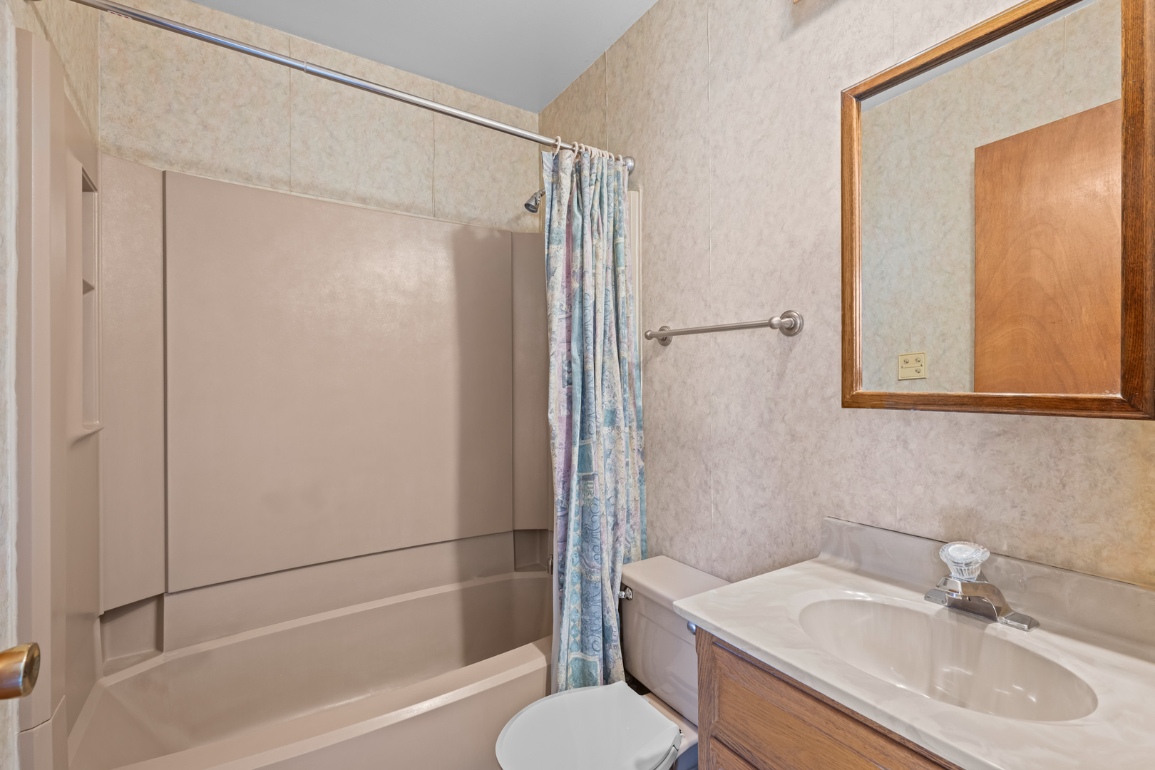 997 N PLUM GROVE Road, Palatine, IL 60067