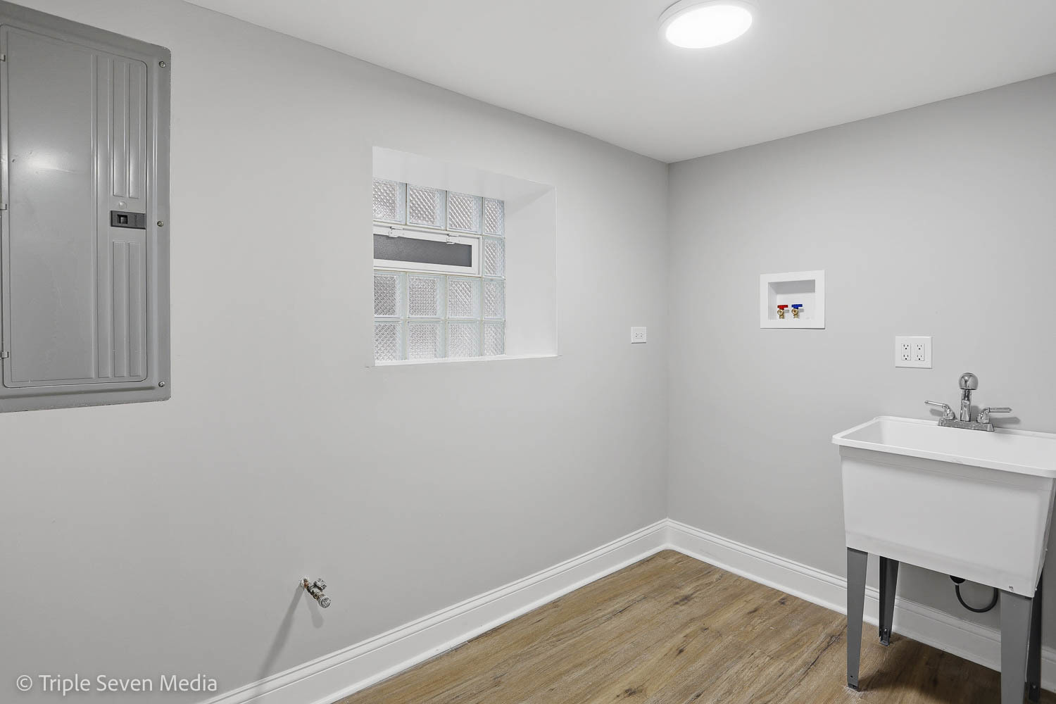 7520 S CARPENTER Street, Chicago, IL 60620