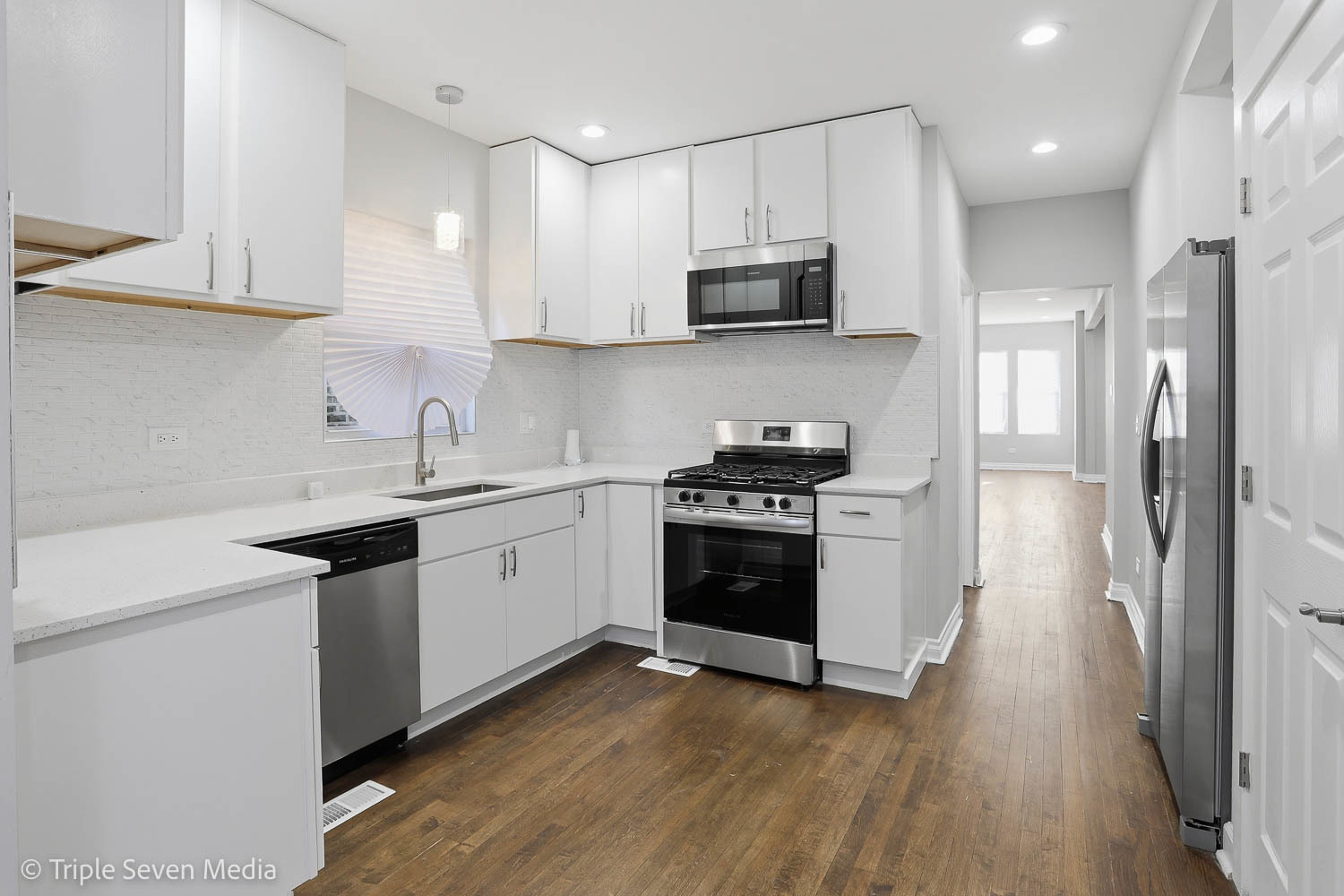 7520 S CARPENTER Street, Chicago, IL 60620