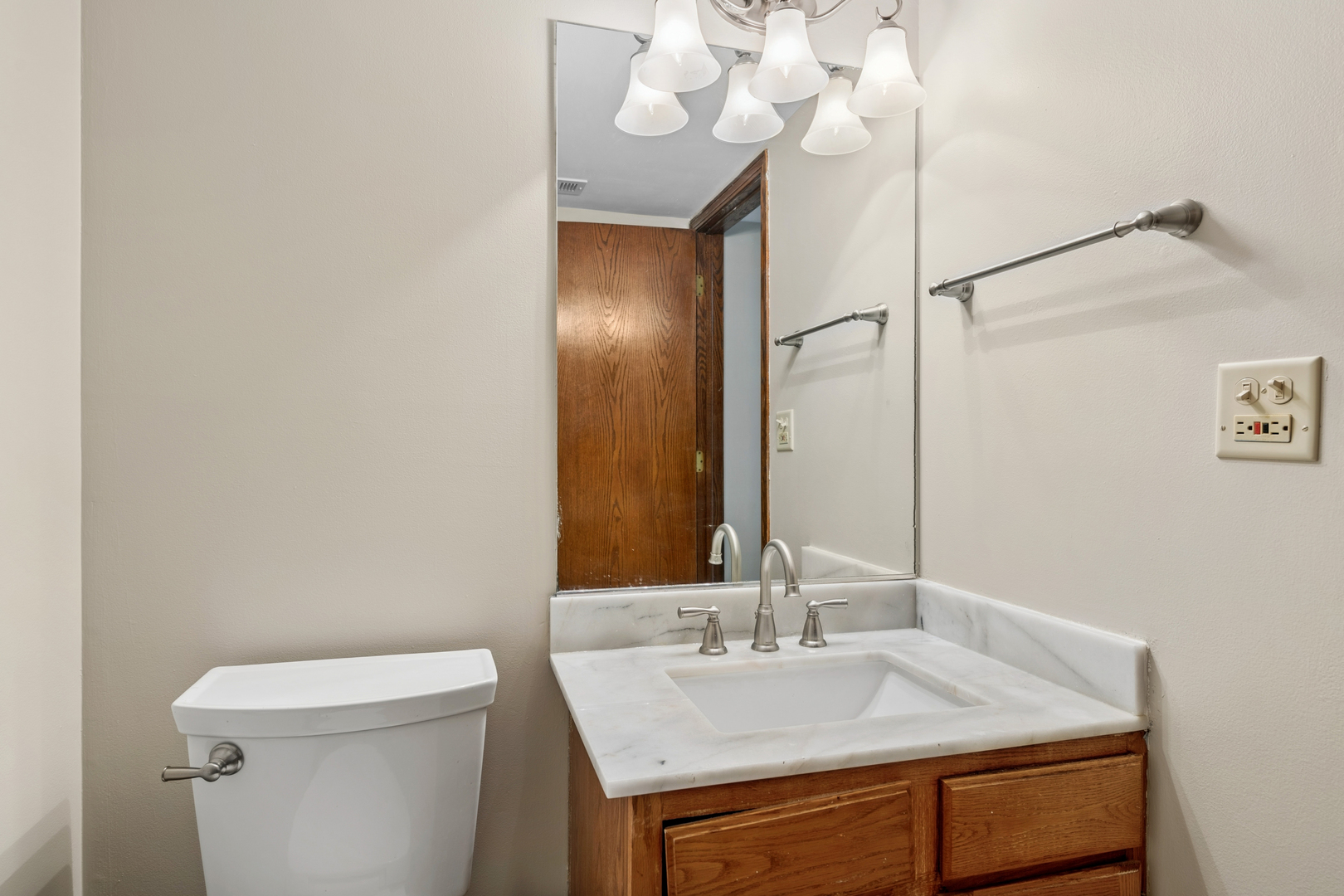 3585 Princeton Avenue, Aurora, IL 60504