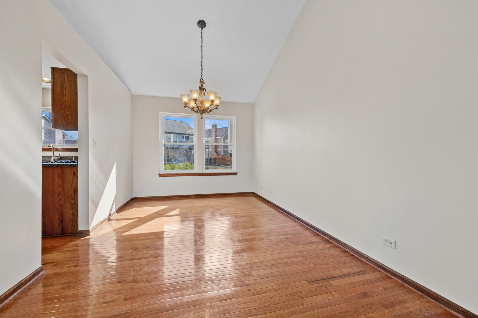 3585 Princeton Avenue, Aurora, IL 60504