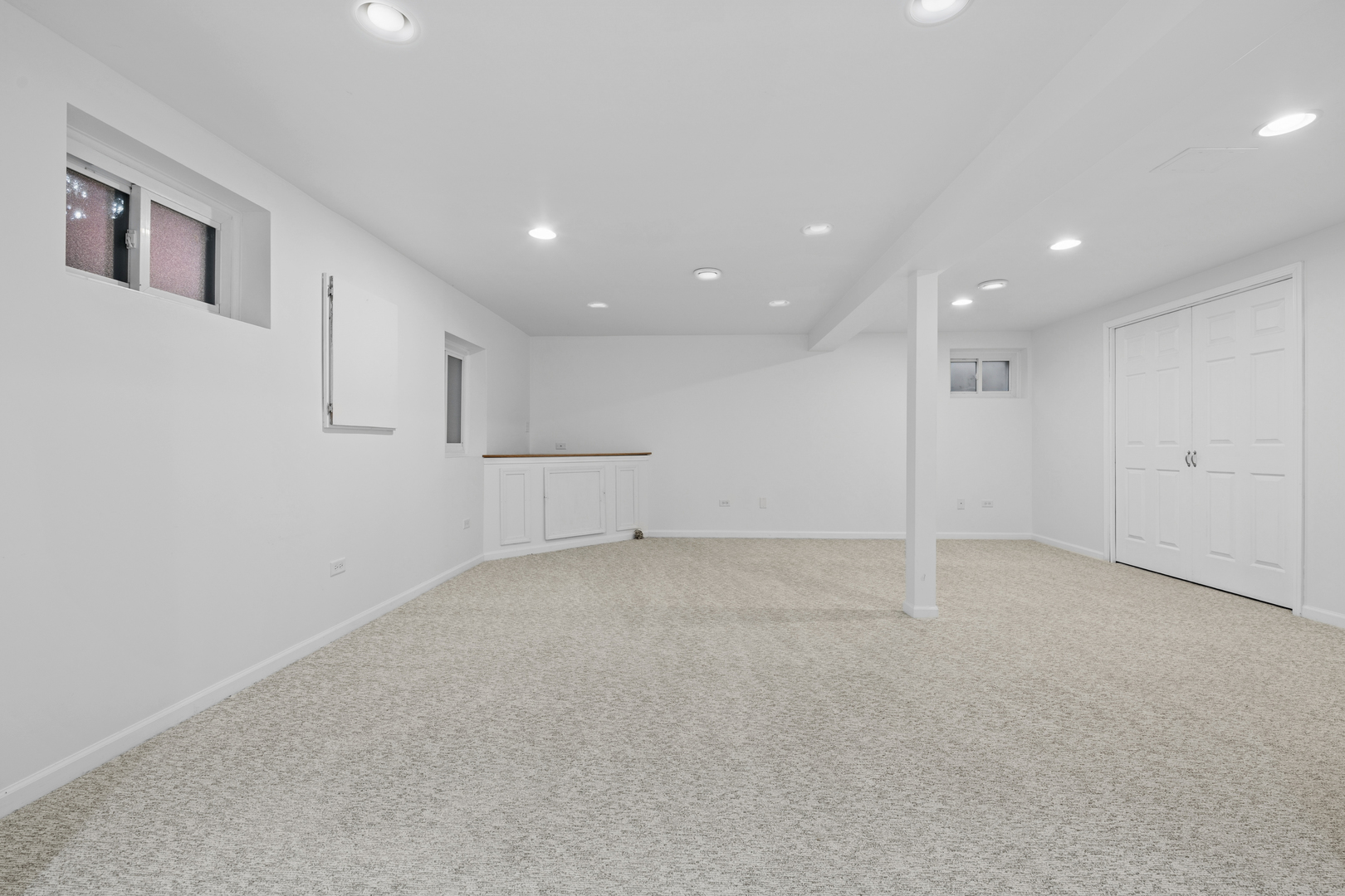 3585 Princeton Avenue, Aurora, IL 60504