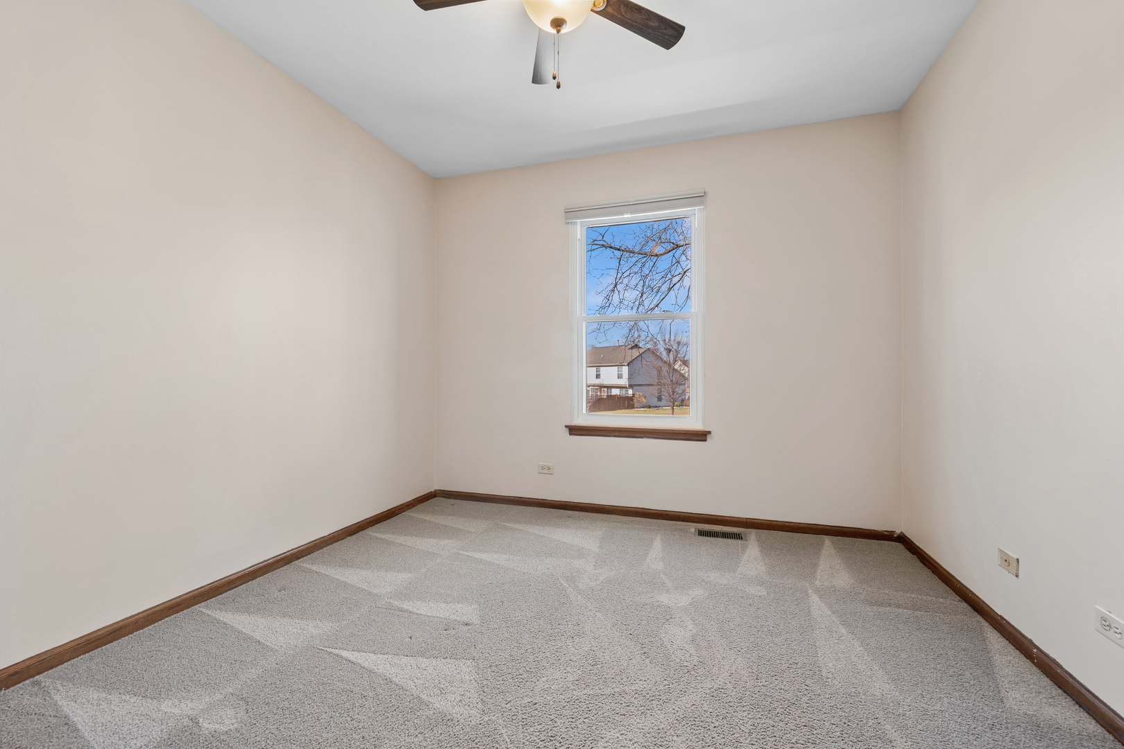 3585 Princeton Avenue, Aurora, IL 60504