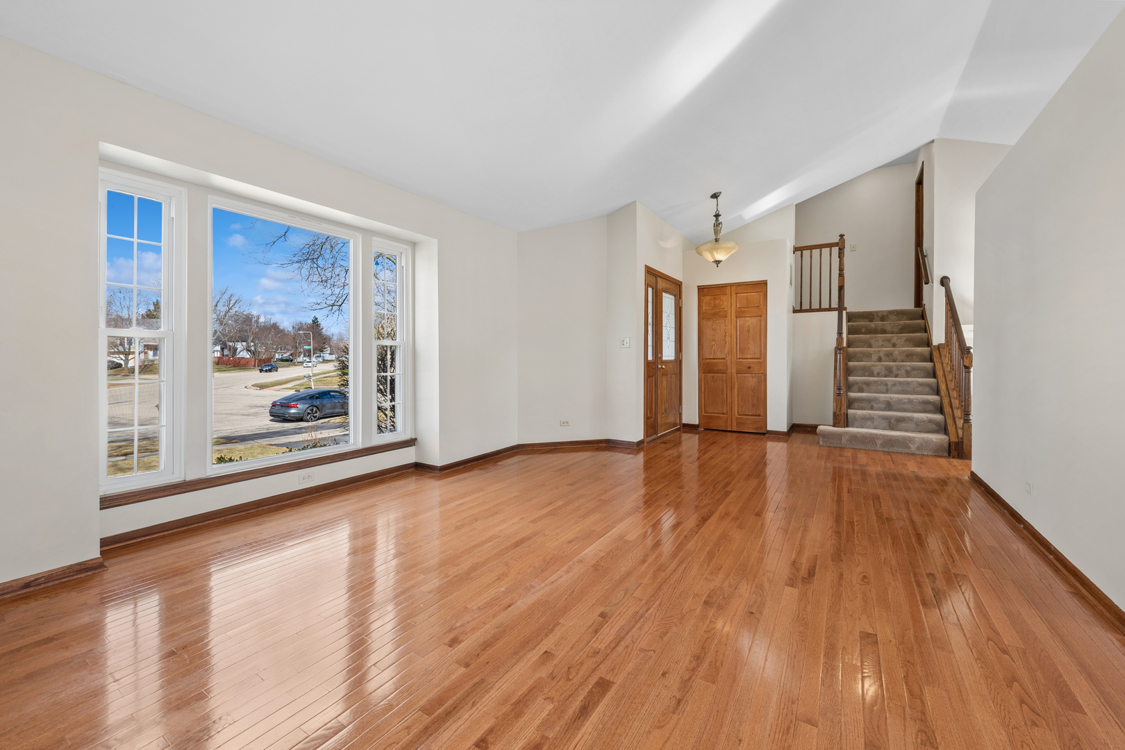 3585 Princeton Avenue, Aurora, IL 60504