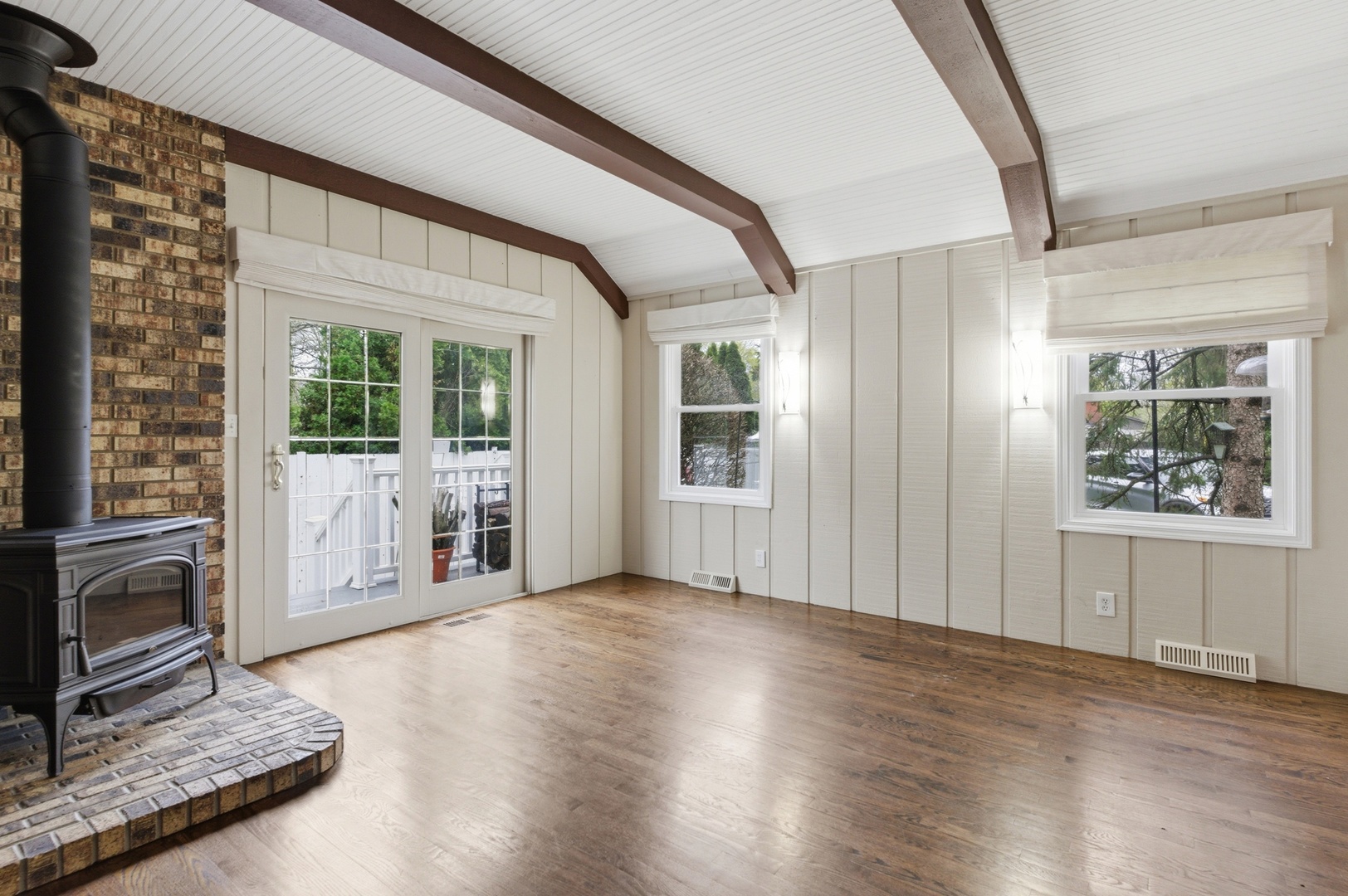 700 Broadway Avenue, Crystal Lake, IL 60014