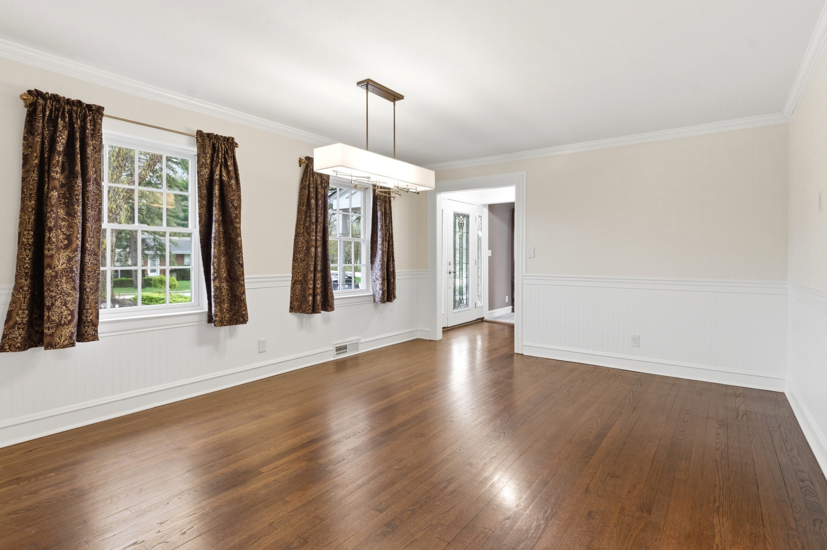 700 Broadway Avenue, Crystal Lake, IL 60014