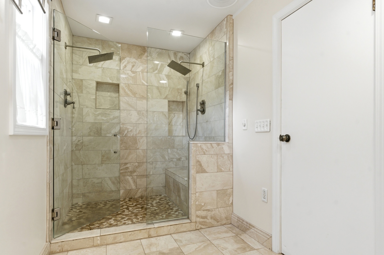 700 Broadway Avenue, Crystal Lake, IL 60014