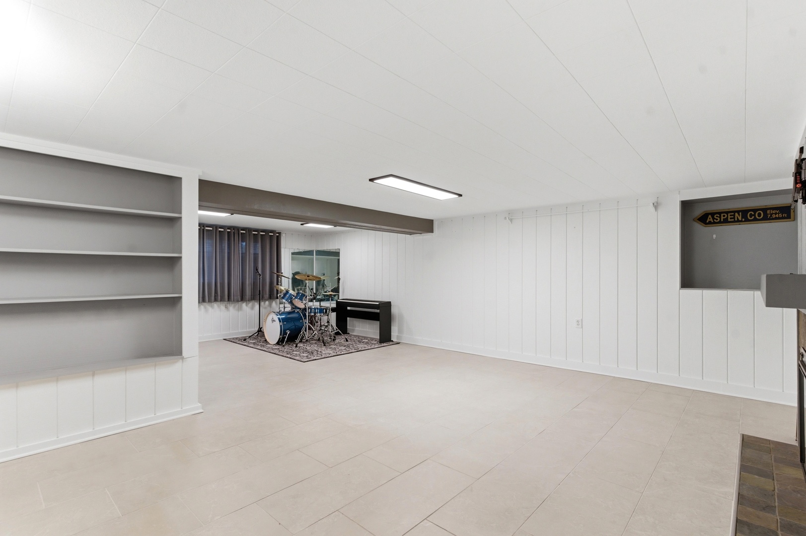 700 Broadway Avenue, Crystal Lake, IL 60014