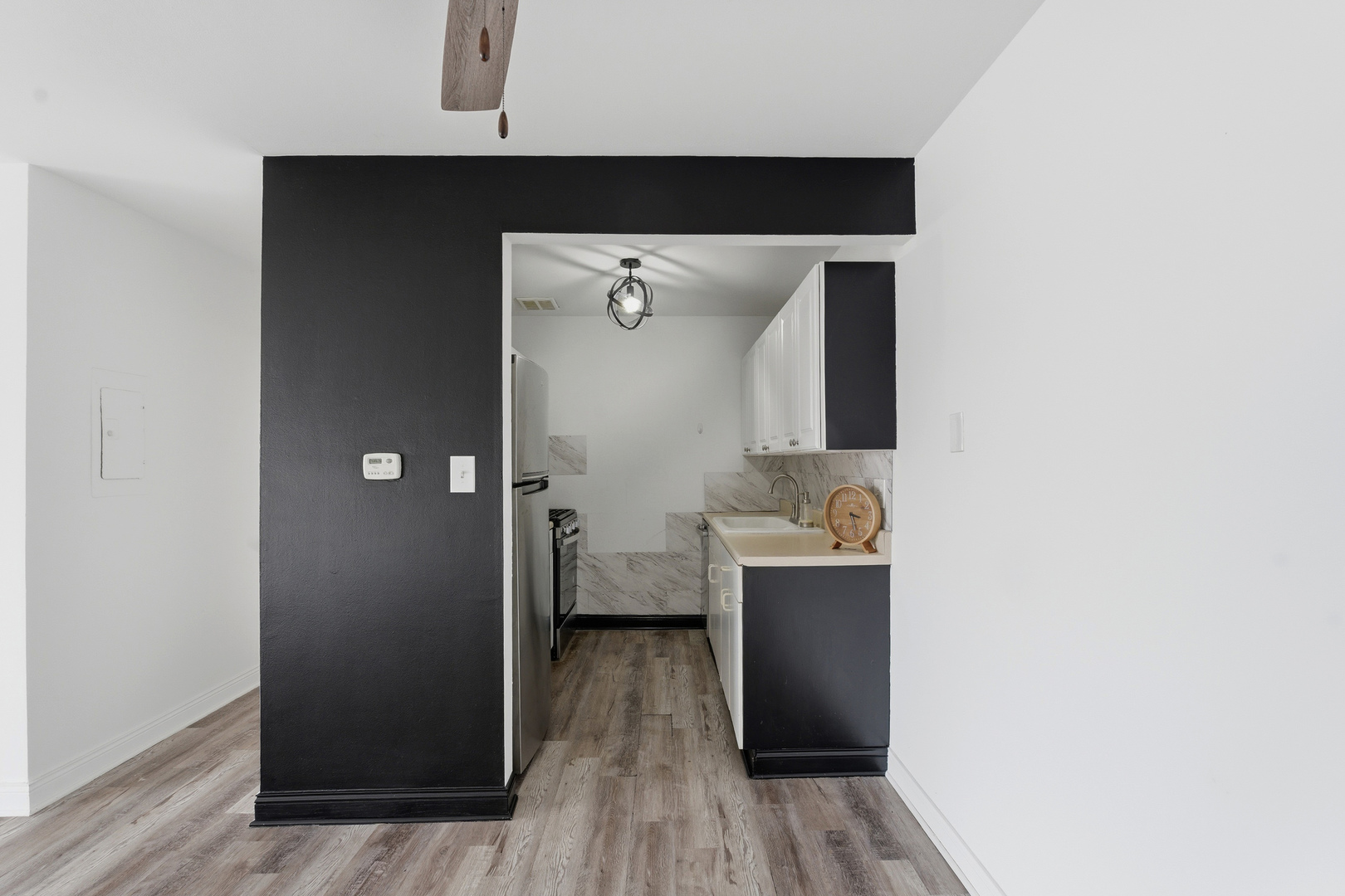 2 E Dundee Quarter Drive #B201, Palatine, IL 60074