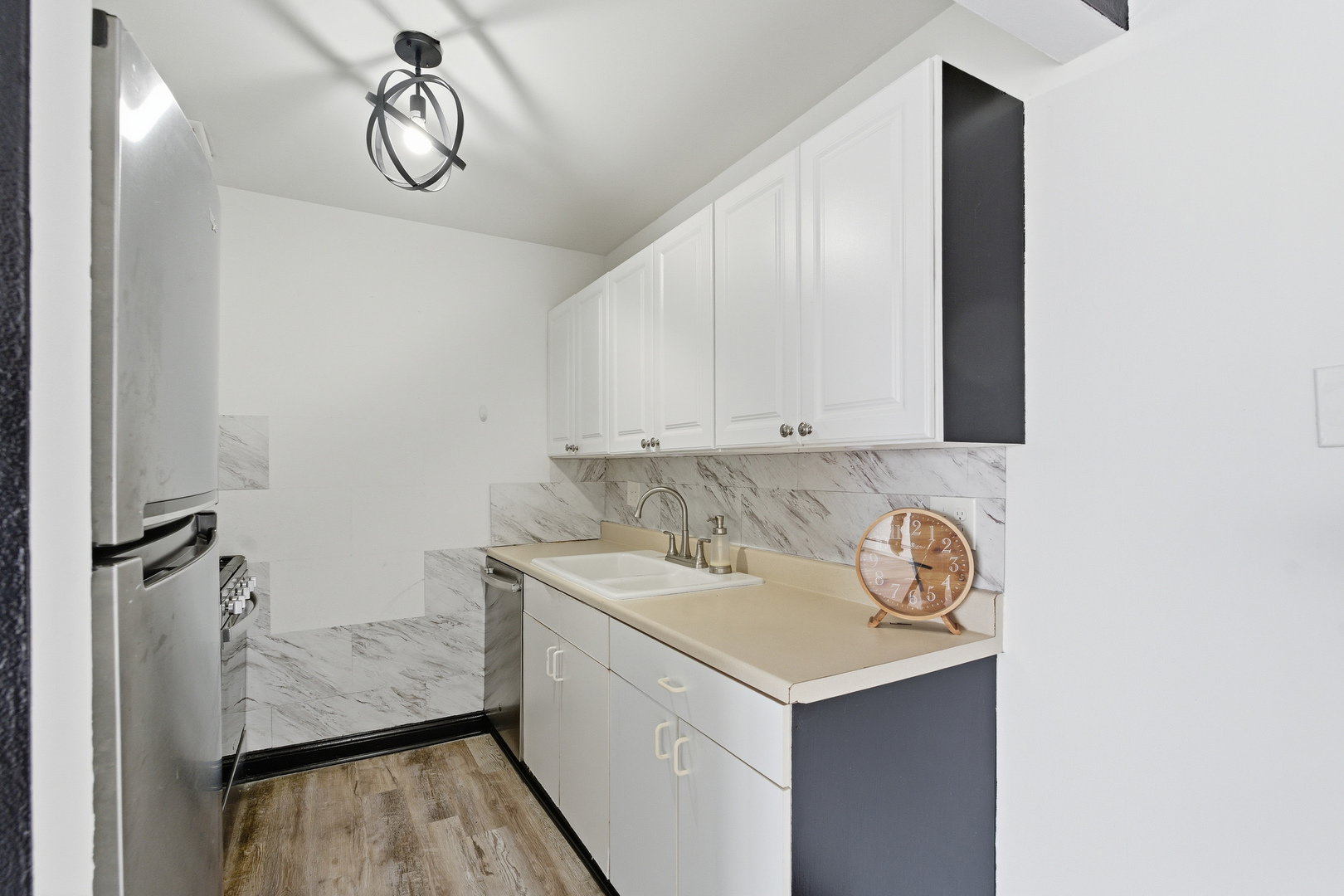 2 E Dundee Quarter Drive #B201, Palatine, IL 60074