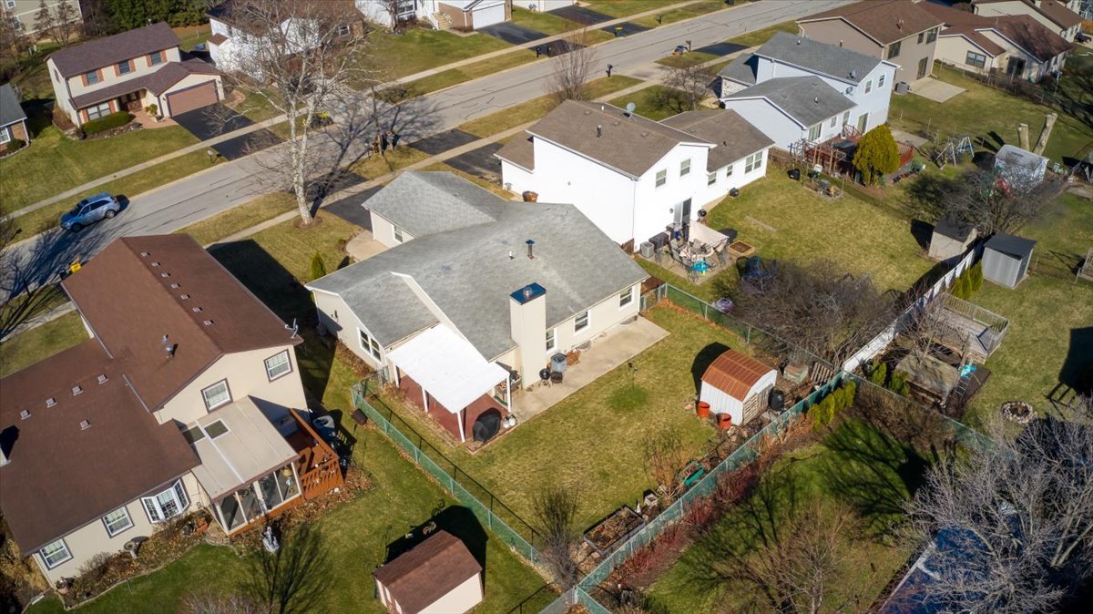 155 Surrey Drive, Carol Stream, IL 60188