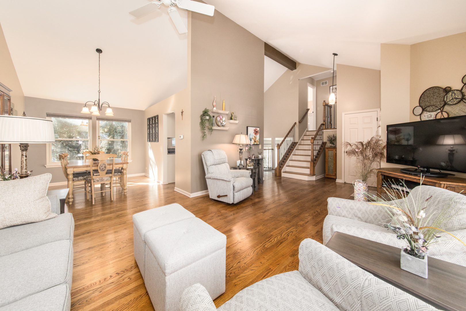 1136 Stanton Road, Lake Zurich, IL 60047