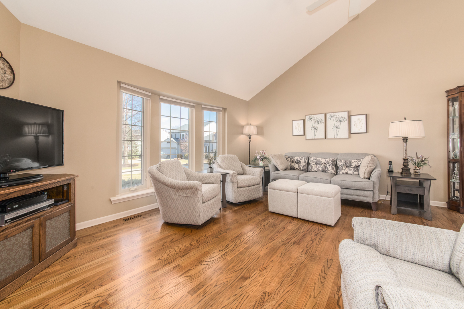 1136 Stanton Road, Lake Zurich, IL 60047