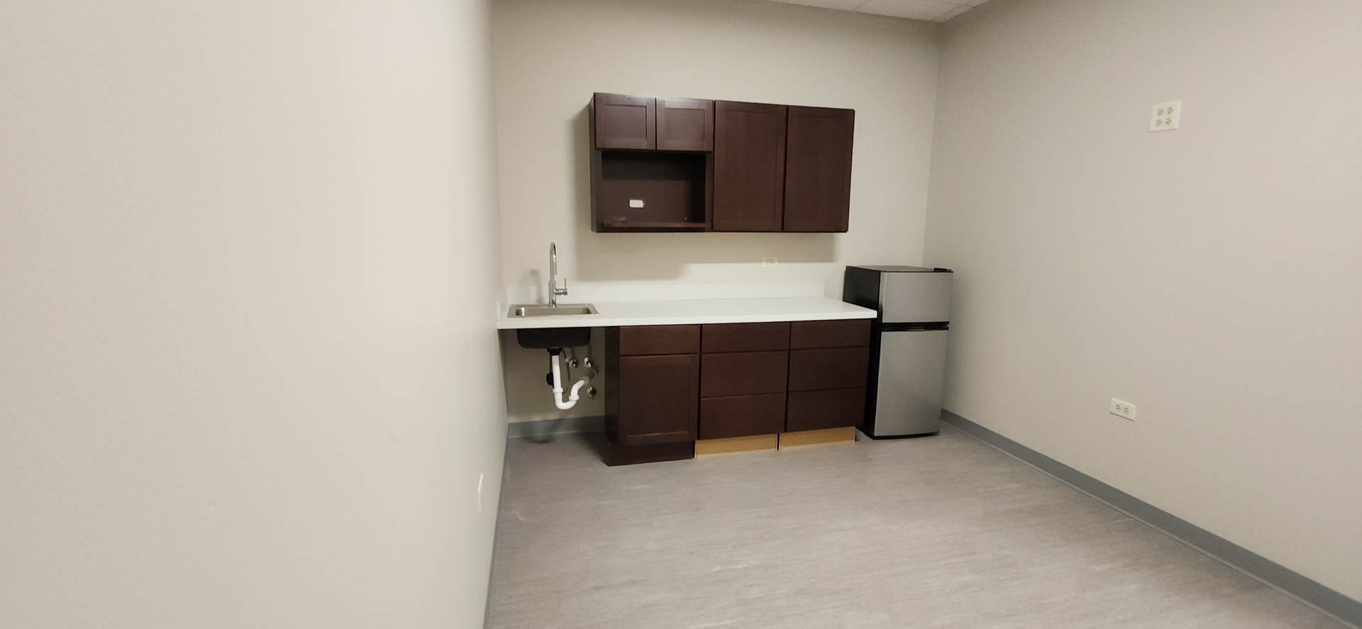 4200 Cantera Drive #117, Warrenville, IL 60555