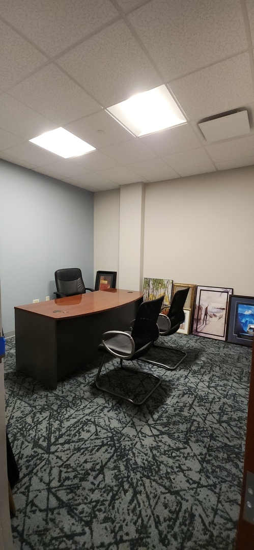 4200 Cantera Drive #117, Warrenville, IL 60555