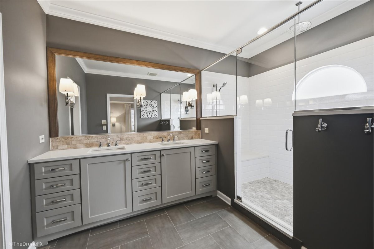 121 Brighton Drive, Wheaton, IL 60189