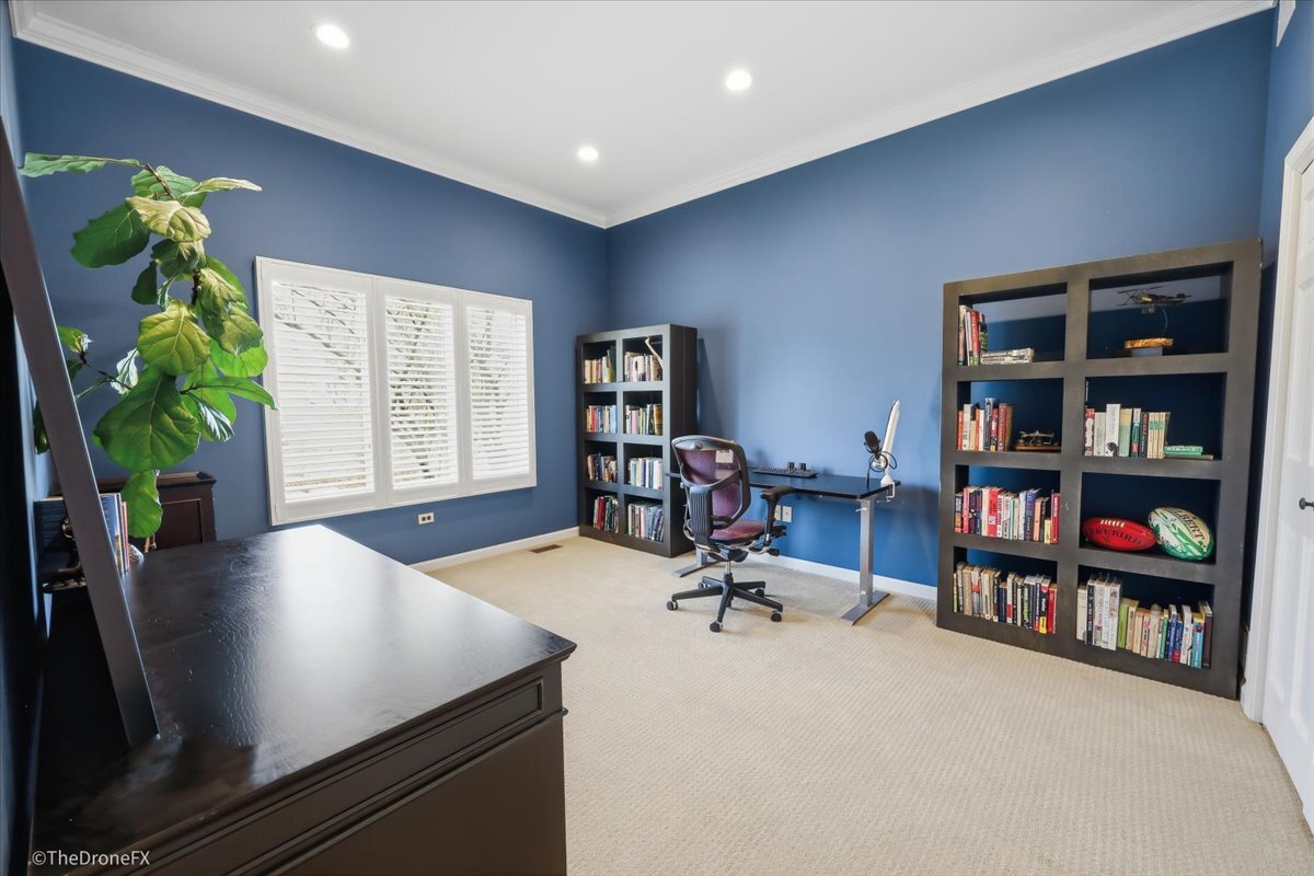 121 Brighton Drive, Wheaton, IL 60189