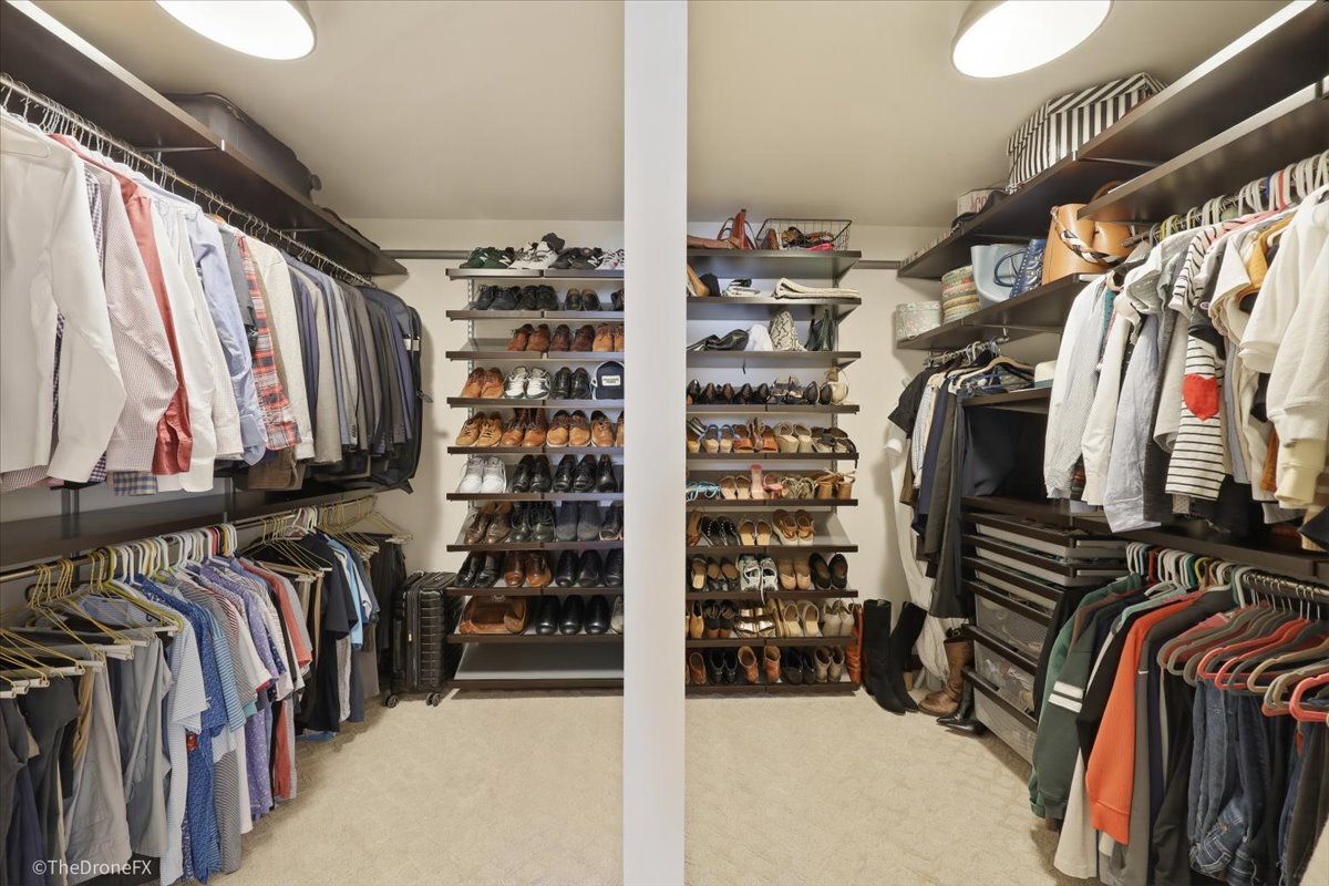 121 Brighton Drive, Wheaton, IL 60189