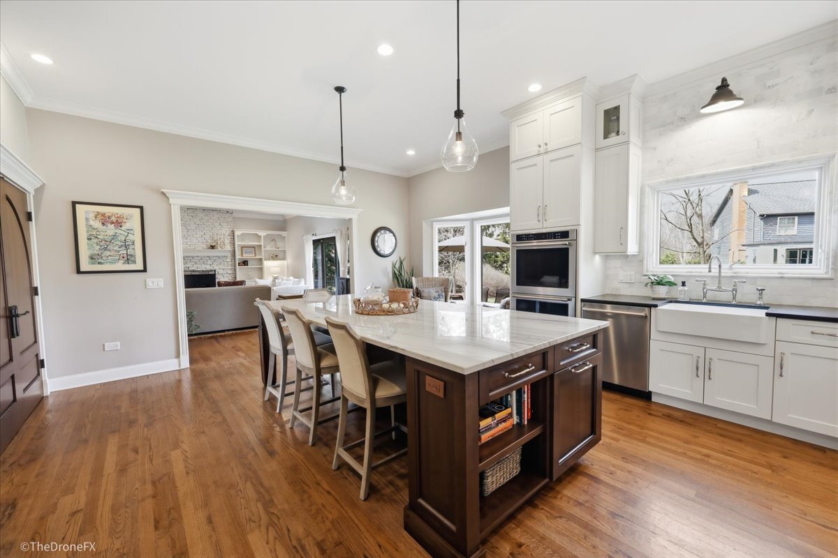 121 Brighton Drive, Wheaton, IL 60189