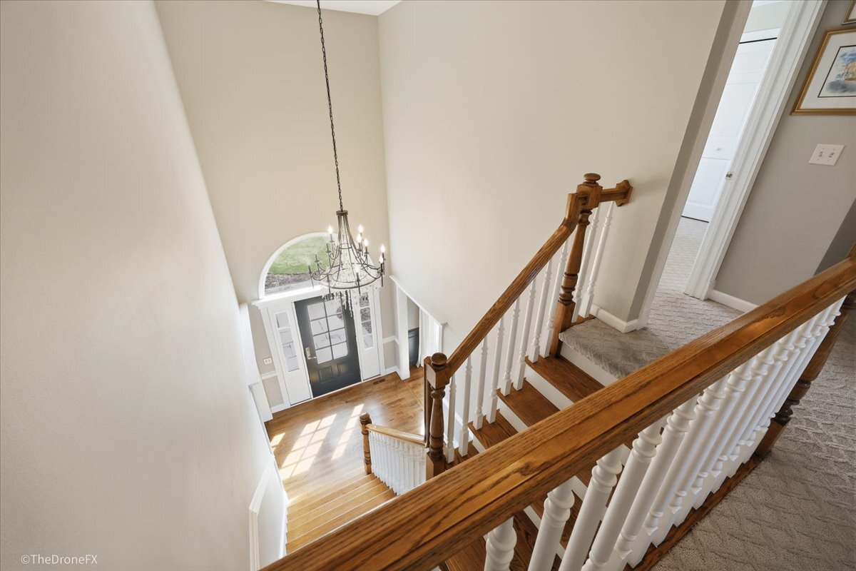 121 Brighton Drive, Wheaton, IL 60189