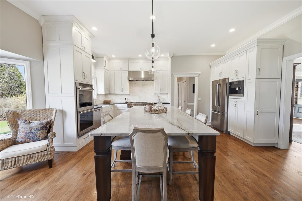 121 Brighton Drive, Wheaton, IL 60189