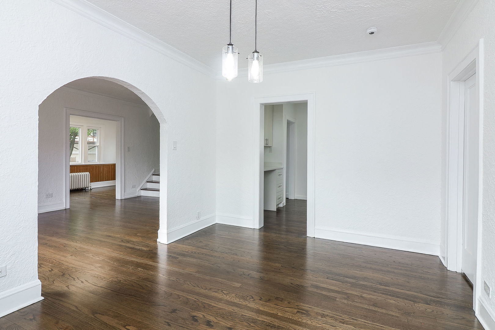 613 S Summit Avenue, Villa Park, IL 60181