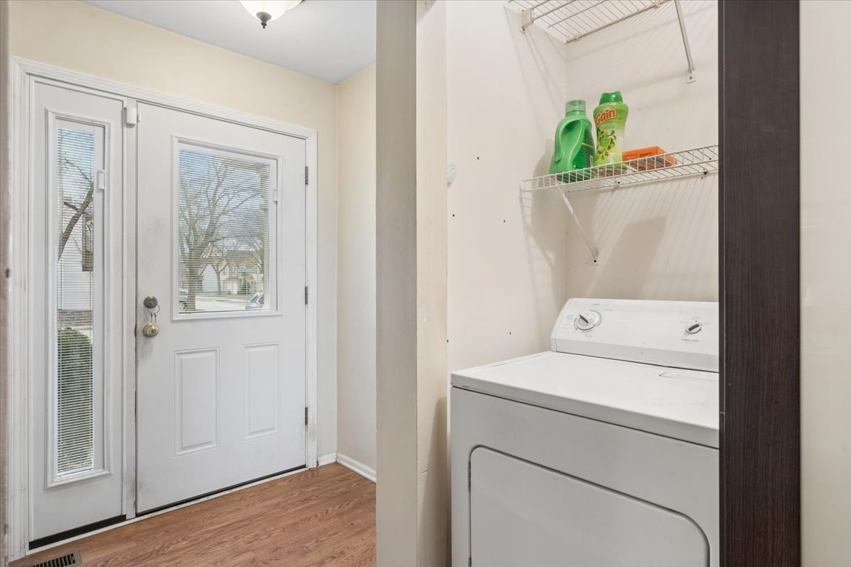 1530 Apple Grove Lane, Westmont, IL 60559