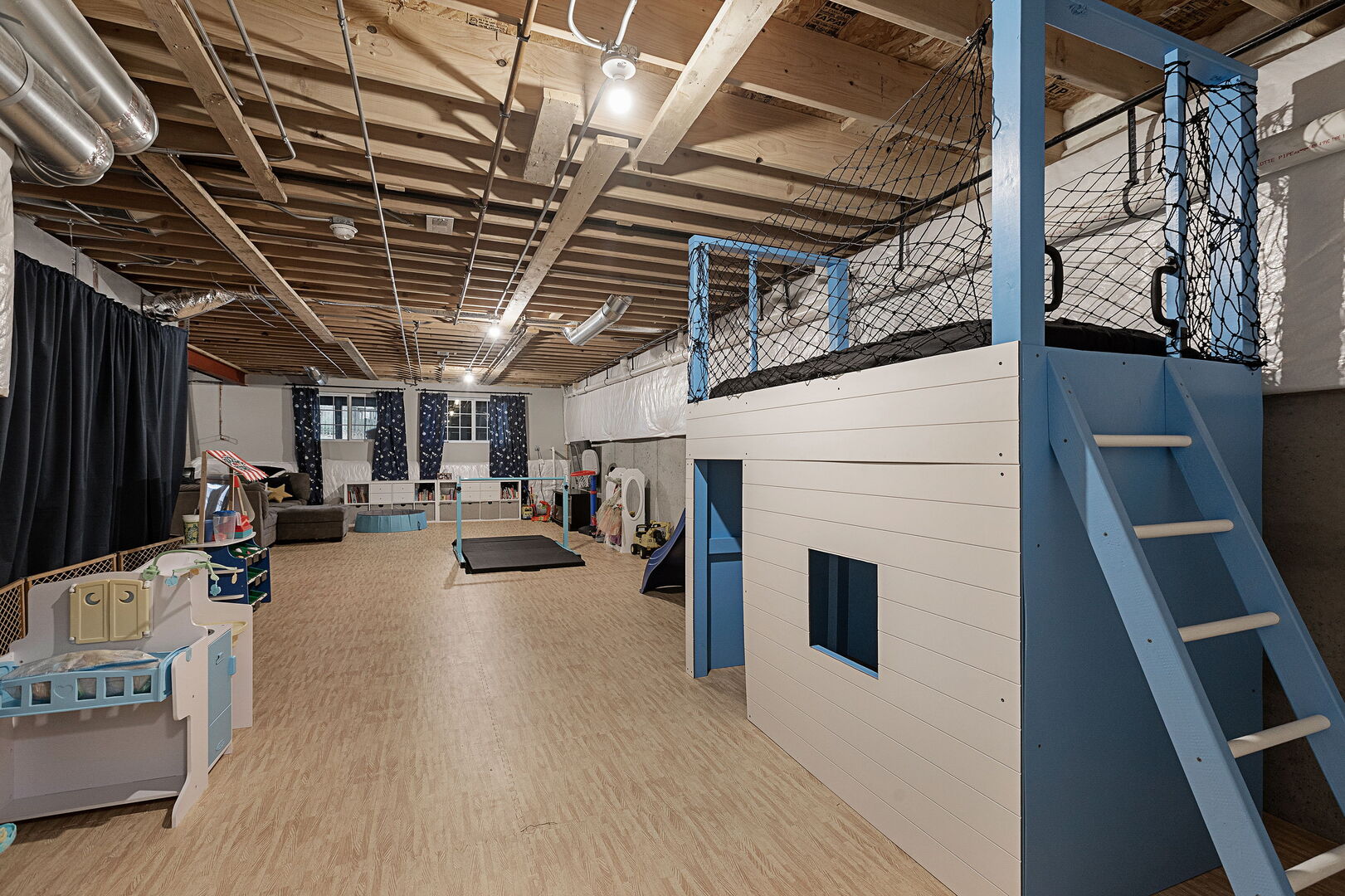 2555 Leander Court, Woodridge, IL 60517