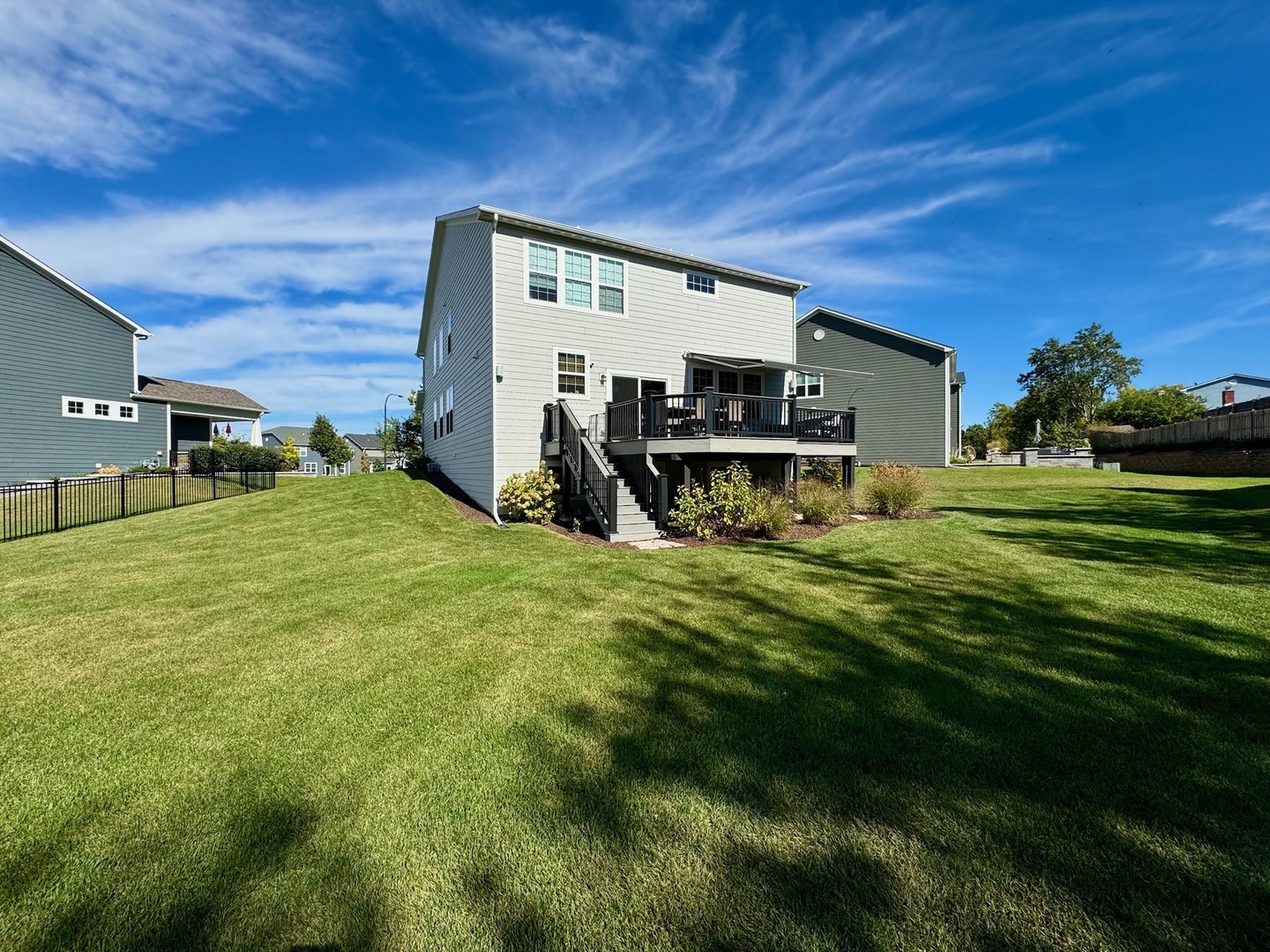 2555 Leander Court, Woodridge, IL 60517