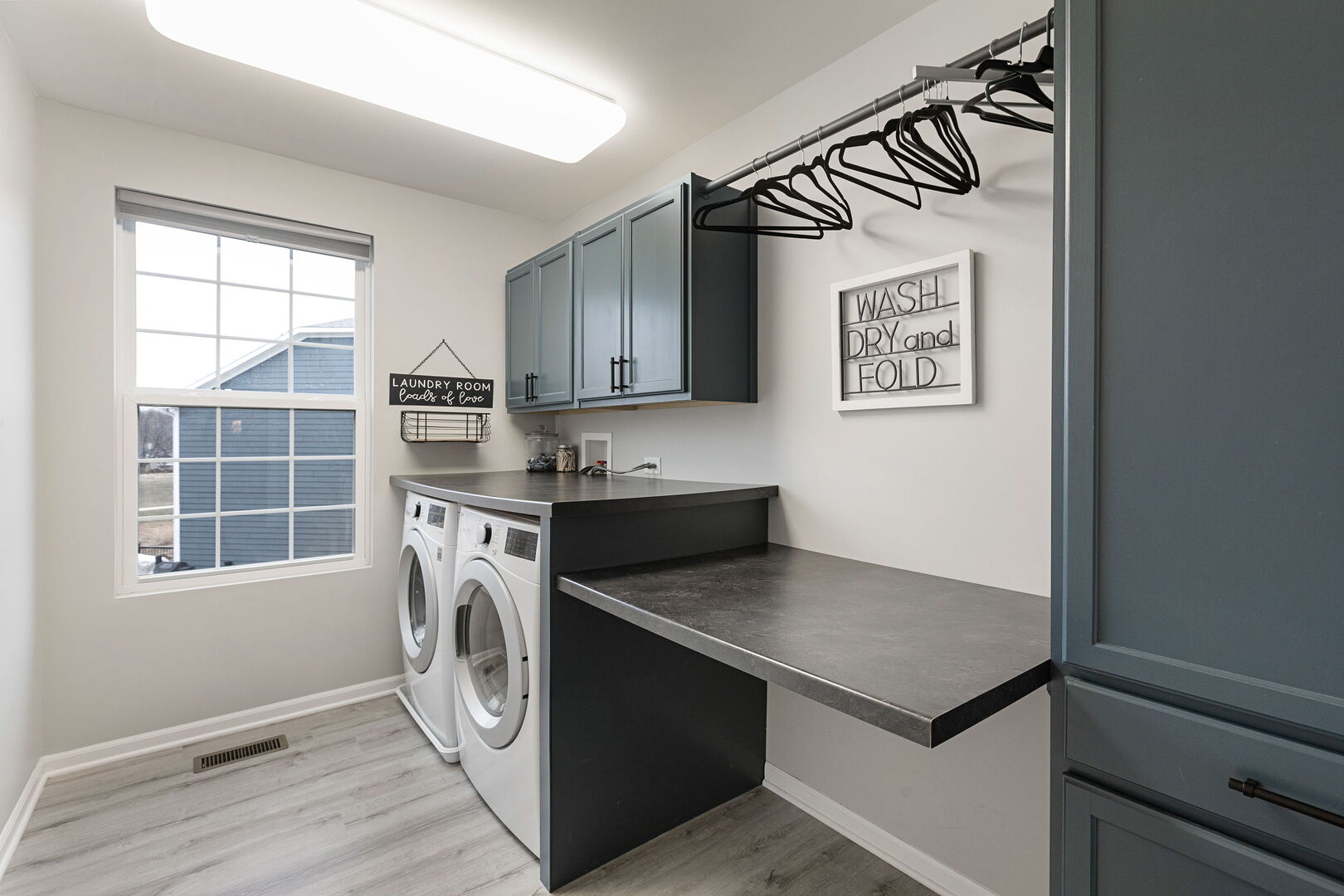 2555 Leander Court, Woodridge, IL 60517