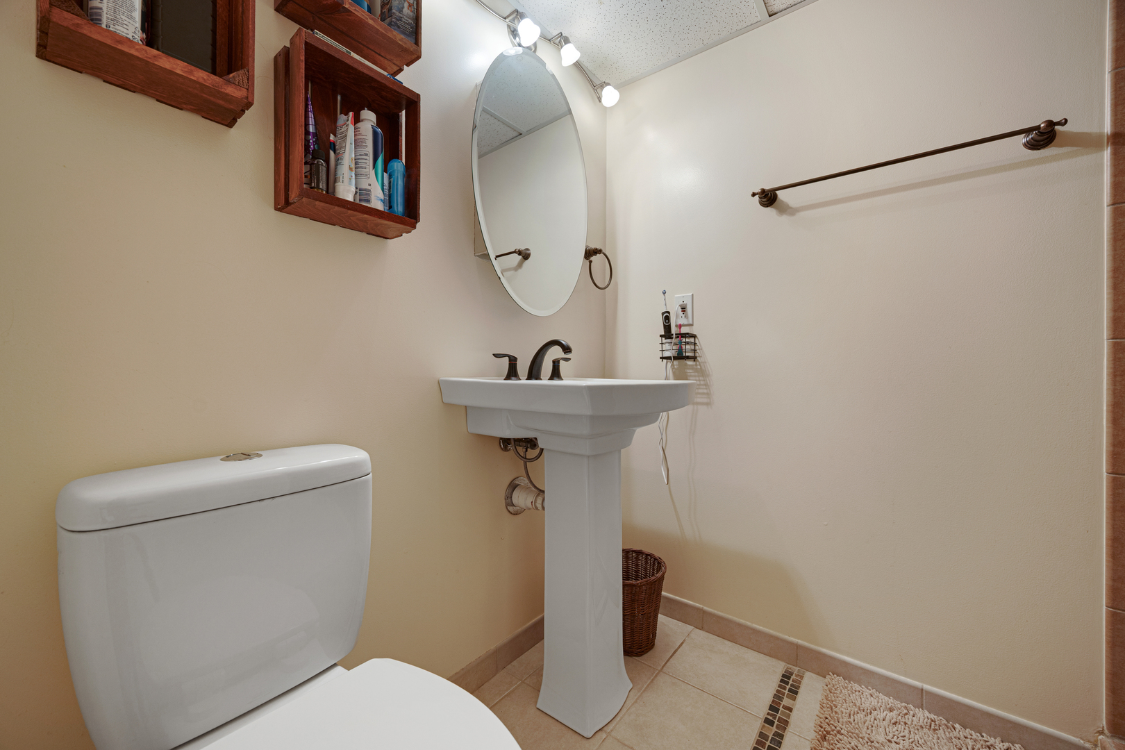 145 Concord Avenue, South Elgin, IL 60177