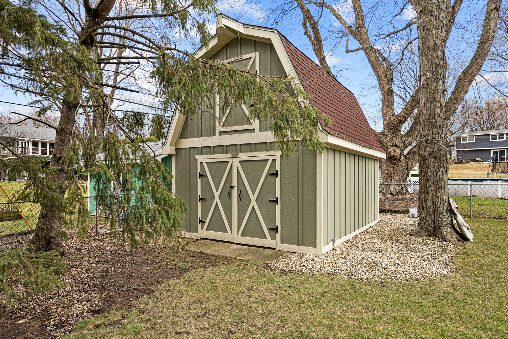 145 Concord Avenue, South Elgin, IL 60177