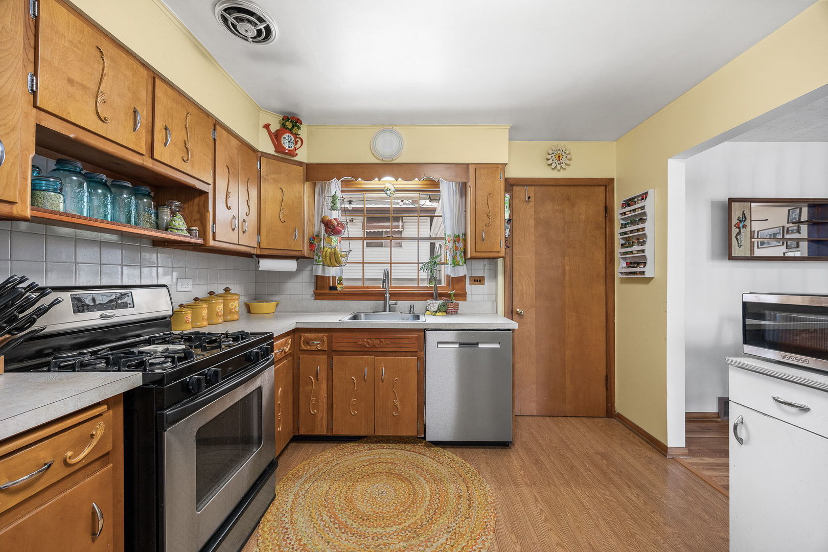 140 N Main Street, Lombard, IL 60148