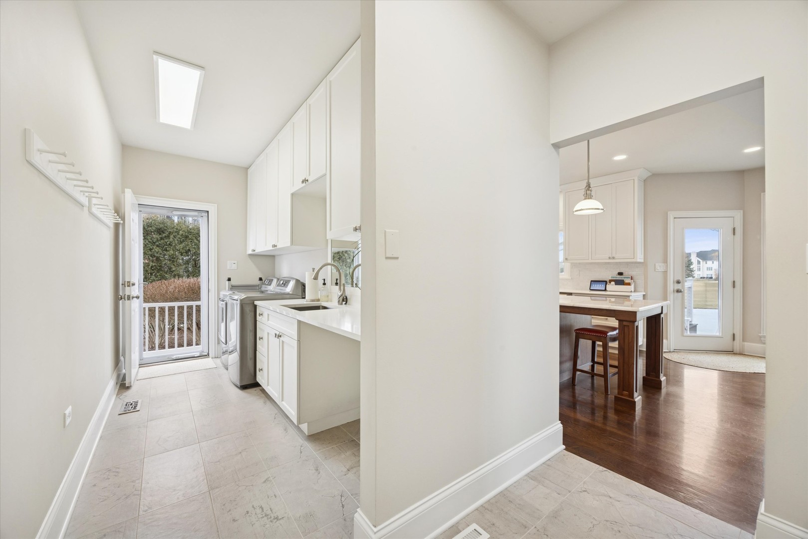 6837 Fieldstone Drive, Burr Ridge, IL 60527