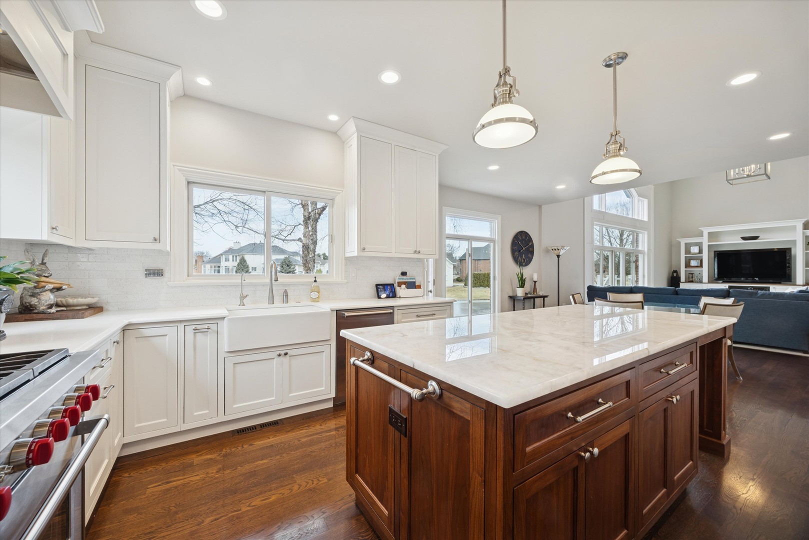 6837 Fieldstone Drive, Burr Ridge, IL 60527