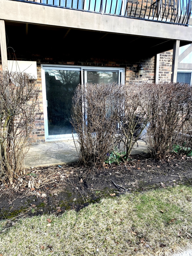 9S220 Lake Drive #16-104, Willowbrook, IL 60527