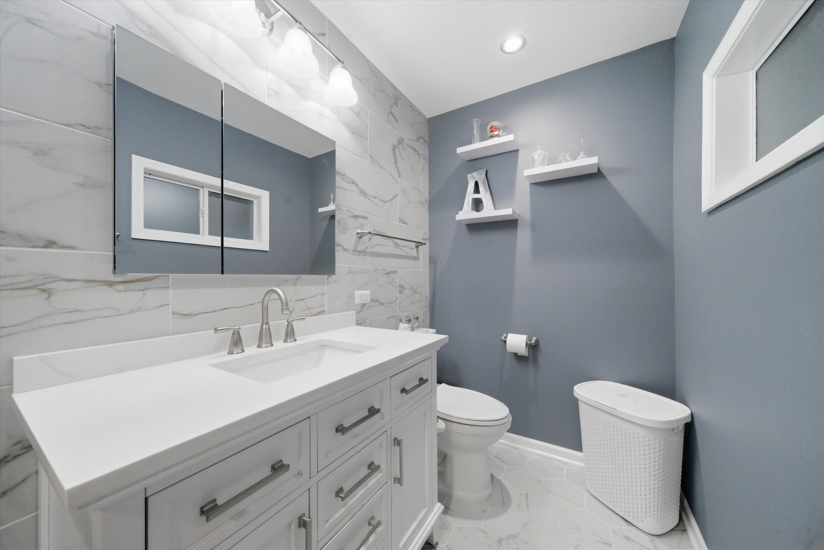 522 Lilac Court, Round Lake Beach, IL 60073