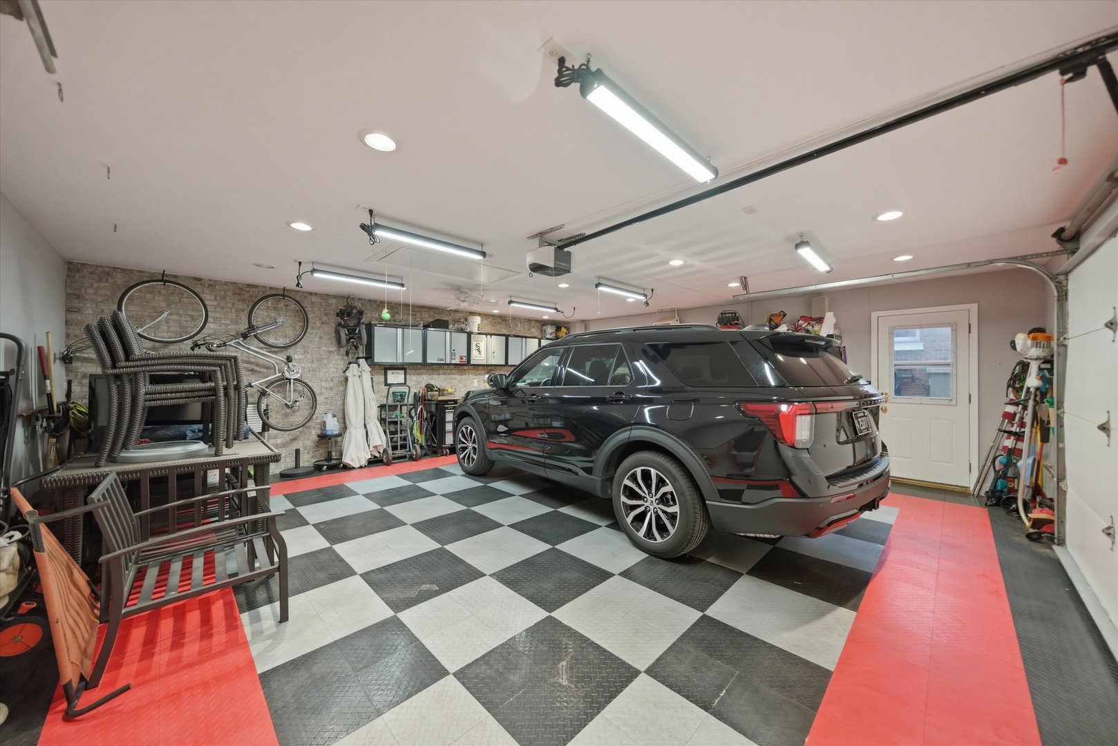 522 Lilac Court, Round Lake Beach, IL 60073