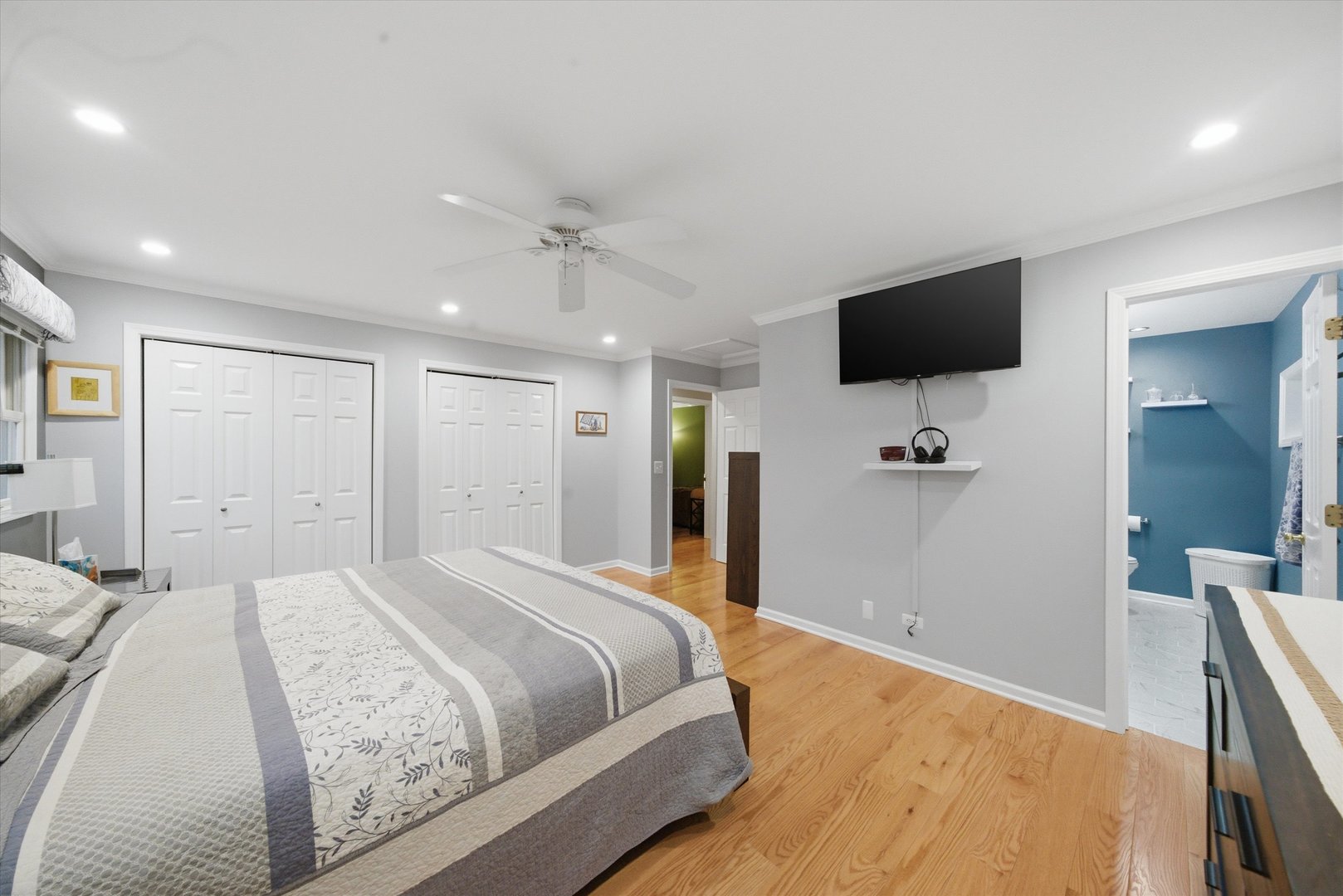 522 Lilac Court, Round Lake Beach, IL 60073