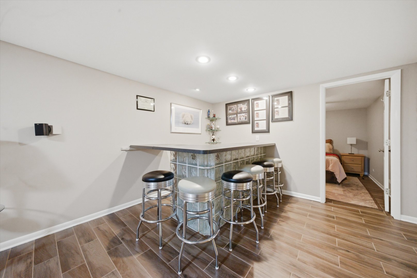 522 Lilac Court, Round Lake Beach, IL 60073