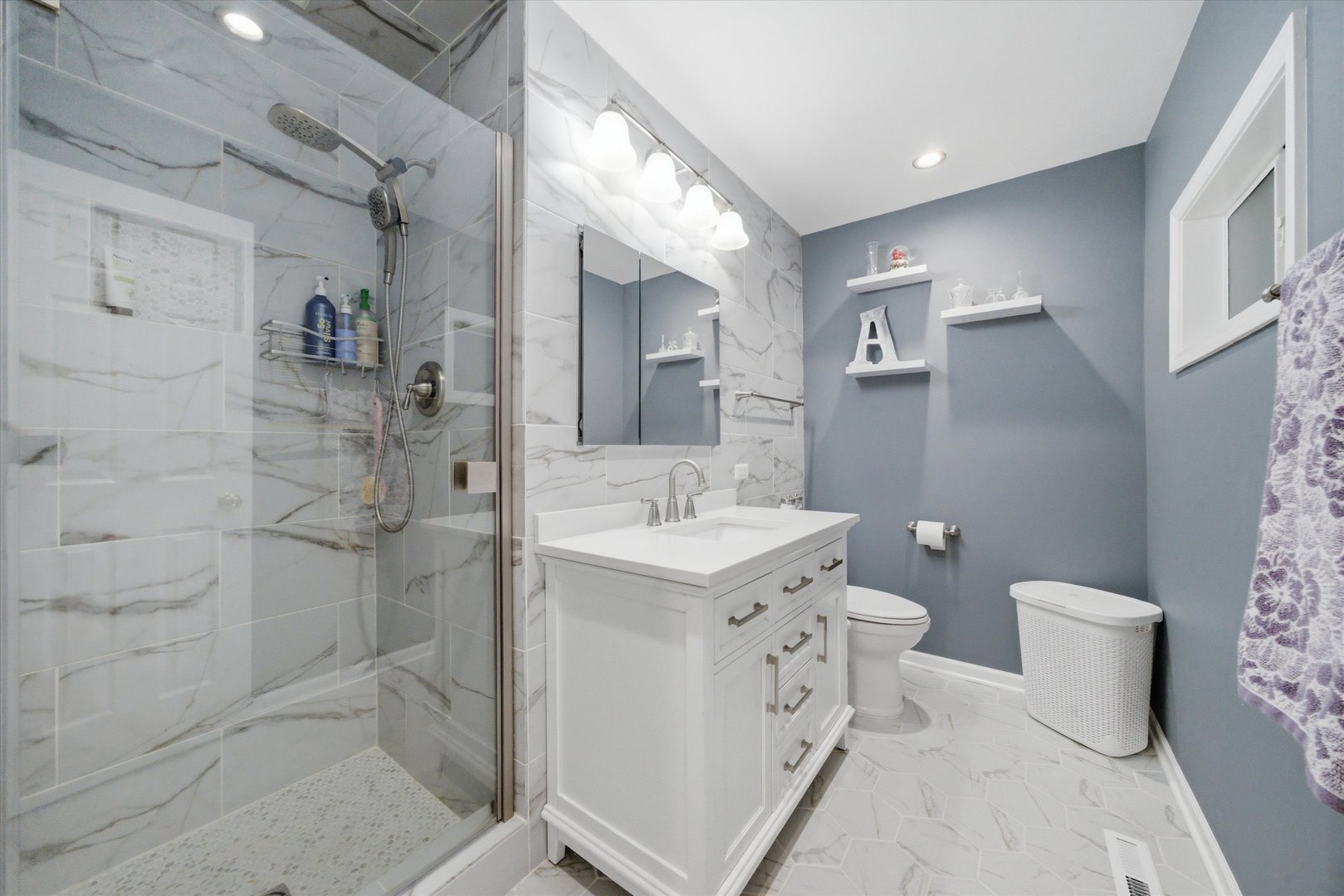 522 Lilac Court, Round Lake Beach, IL 60073