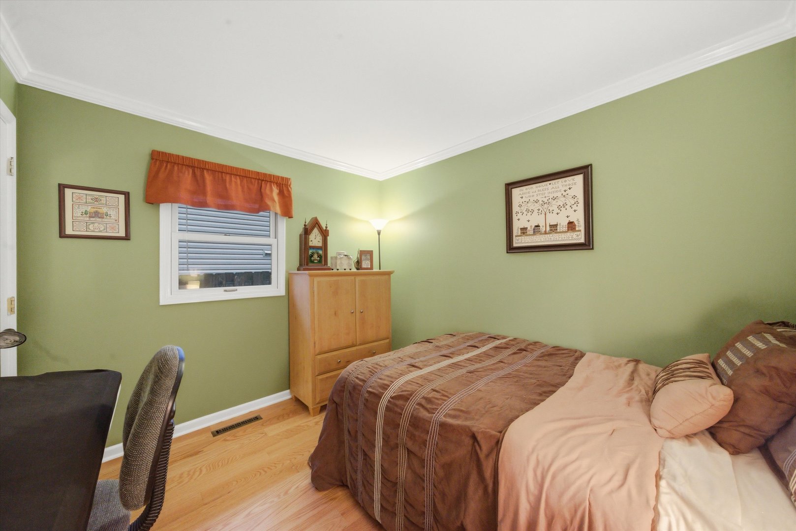 522 Lilac Court, Round Lake Beach, IL 60073