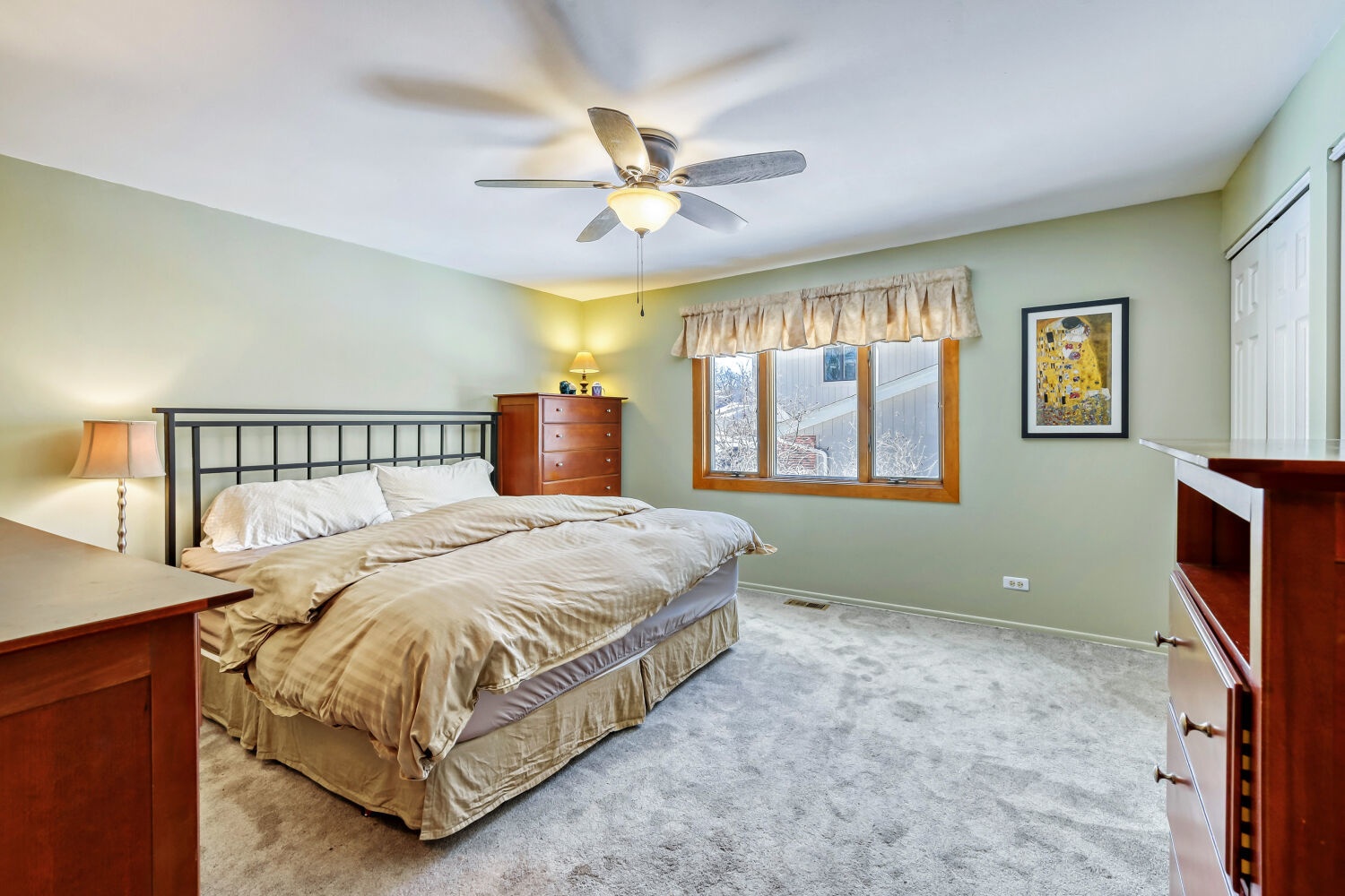 205 Cambridge Lane, Bloomingdale, IL 60108