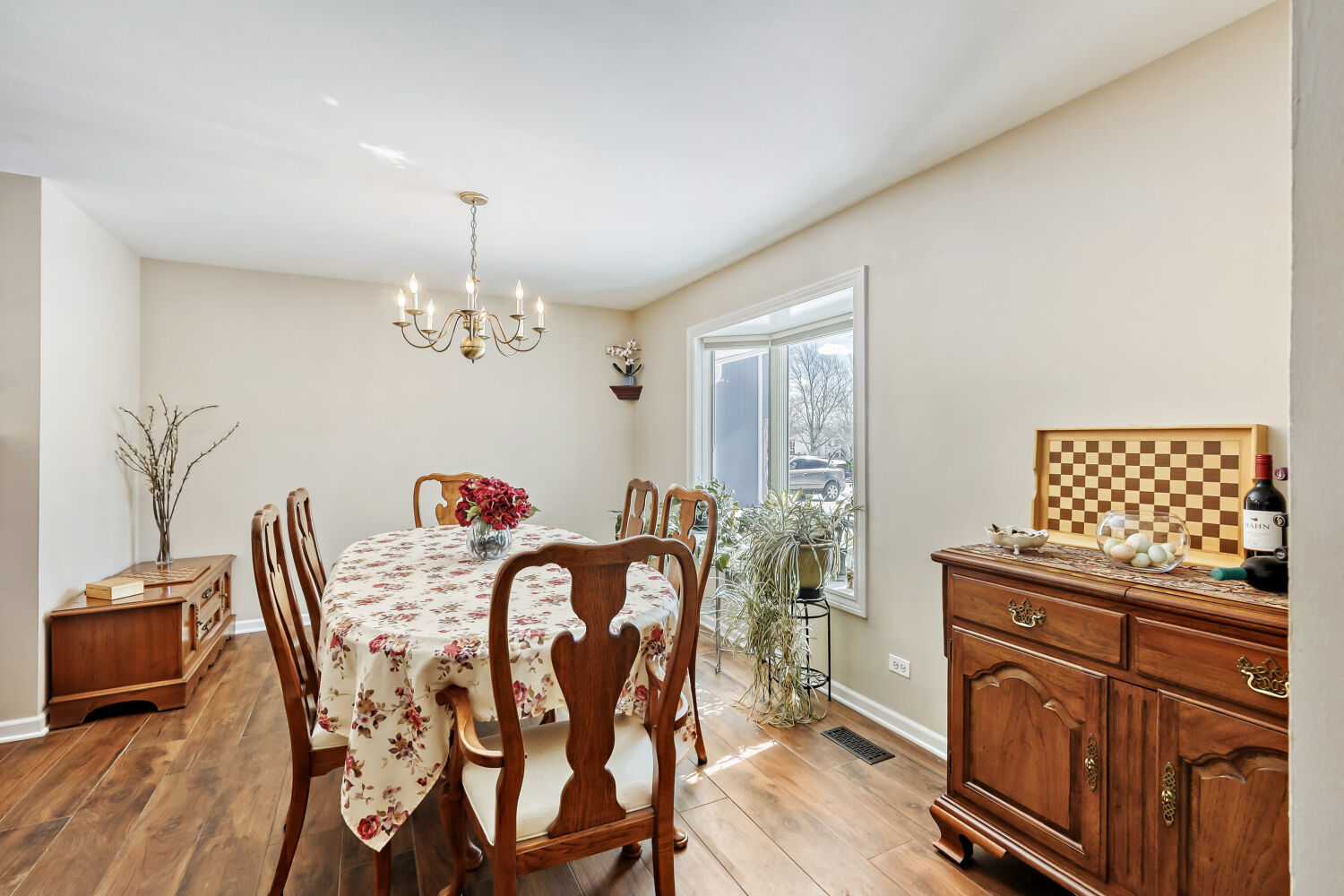 205 Cambridge Lane, Bloomingdale, IL 60108