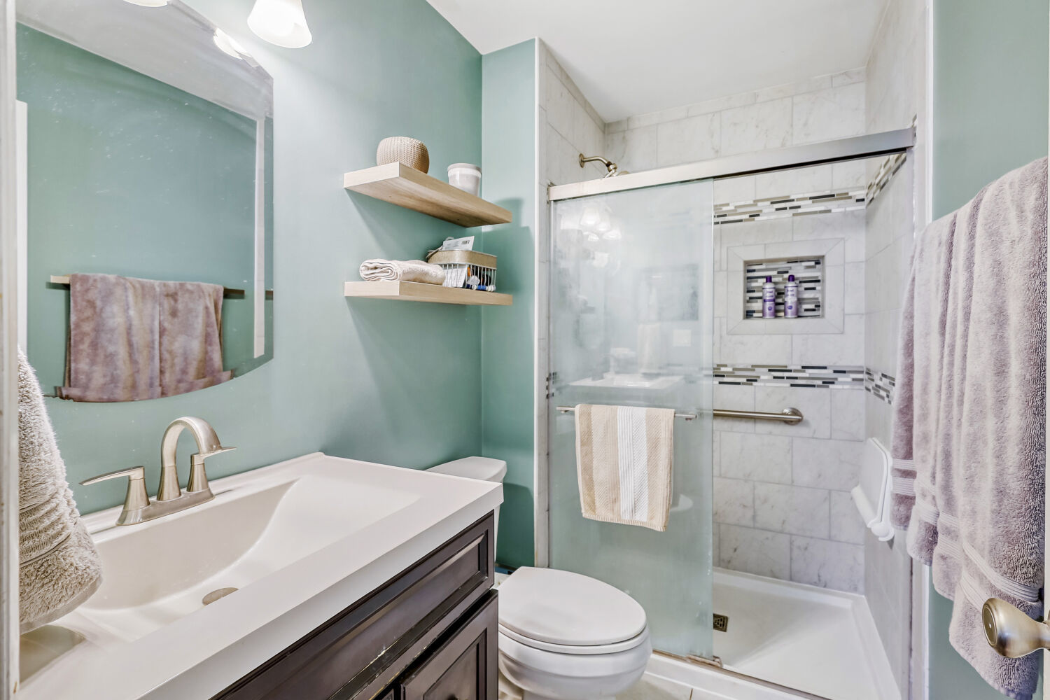 205 Cambridge Lane, Bloomingdale, IL 60108