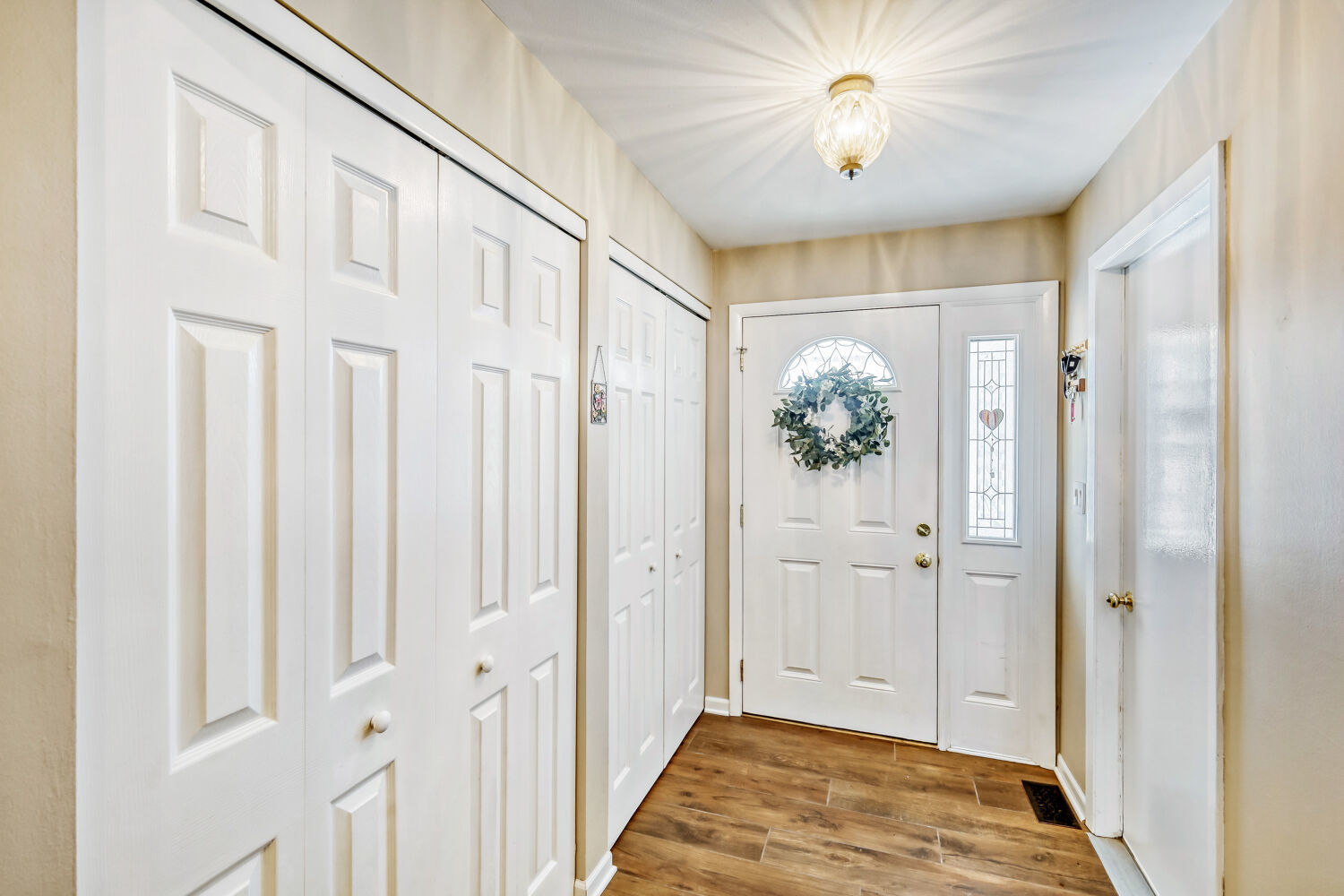 205 Cambridge Lane, Bloomingdale, IL 60108