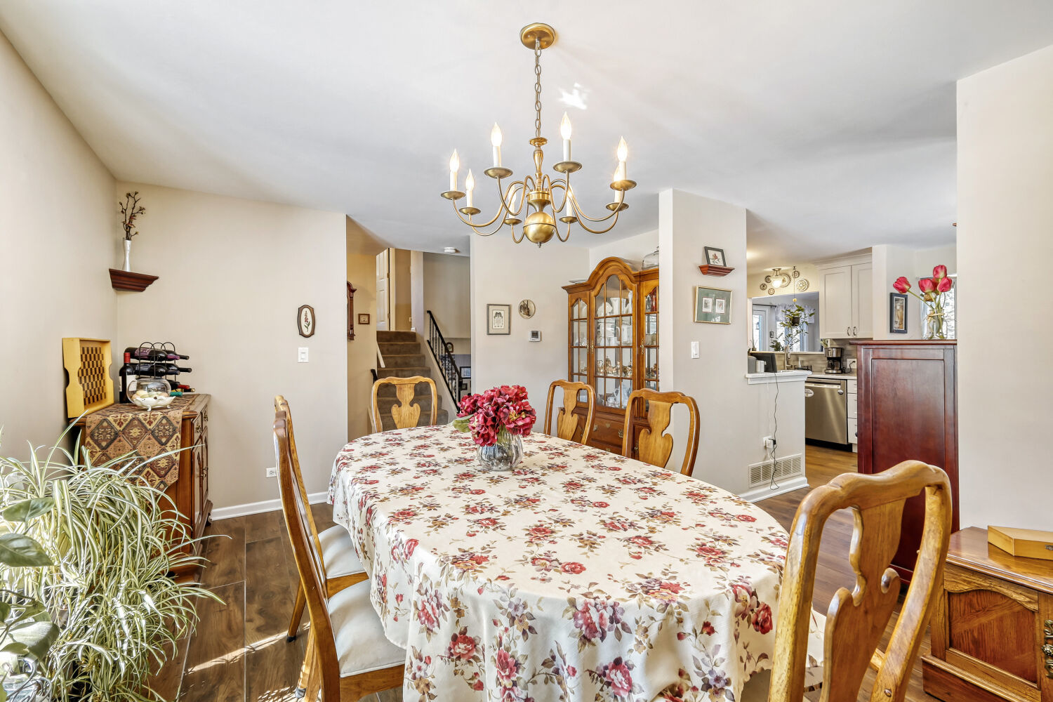 205 Cambridge Lane, Bloomingdale, IL 60108