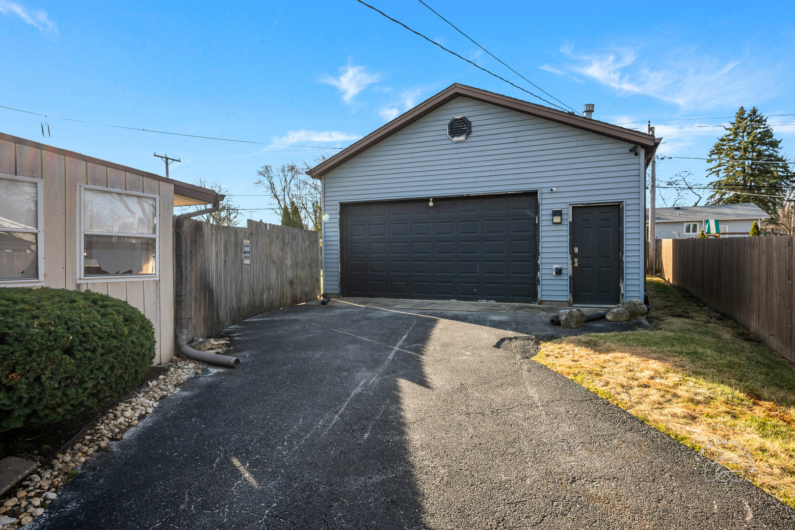 563 Hitchcock Avenue, Lisle, IL 60532